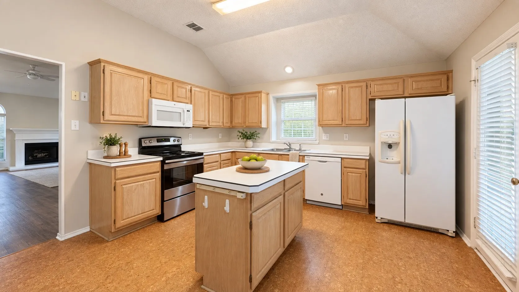 Single Family Residence For Sale in Collin County , 12010 Chattanooga Drive, Frisco, Texas 75035, 3 Bedroom, 2 Bathroom, 2 Garage spaces, 1,581 Sqft, built in 1996, mls#21390007, Real Estate Agent in Frisco, Homes For Sale in Collin county, Homes For Sale in Frisco, Realtor in Frisco Texas, Real Estate Brokerage Independent Realty Texas, Luminita Cordes Realtor