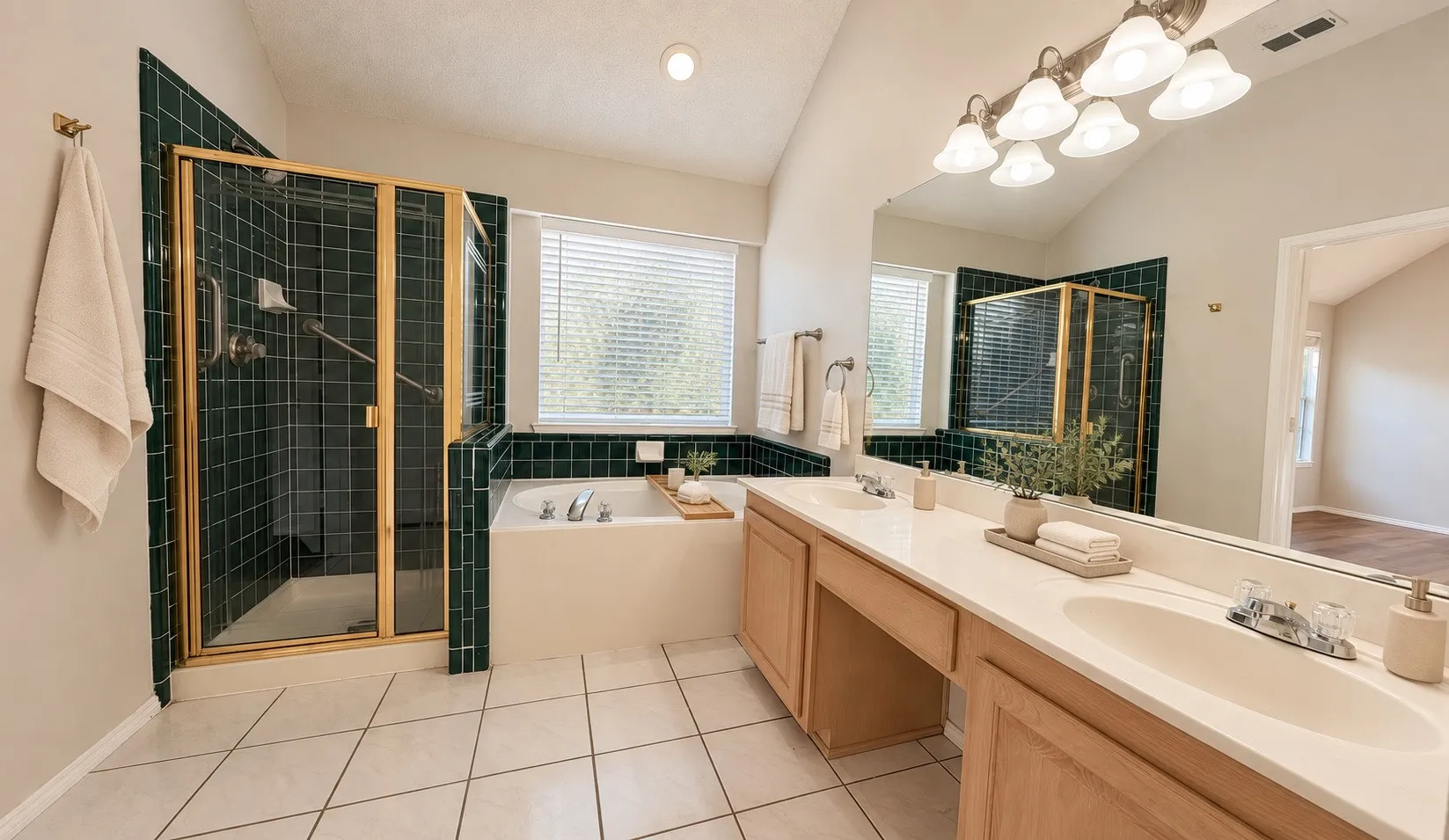 Single Family Residence For Sale in Collin County , 12010 Chattanooga Drive, Frisco, Texas 75035, 3 Bedroom, 2 Bathroom, 2 Garage spaces, 1,581 Sqft, built in 1996, mls#21390007, Real Estate Agent in Frisco, Homes For Sale in Collin county, Homes For Sale in Frisco, Realtor in Frisco Texas, Real Estate Brokerage Independent Realty Texas, Luminita Cordes Realtor