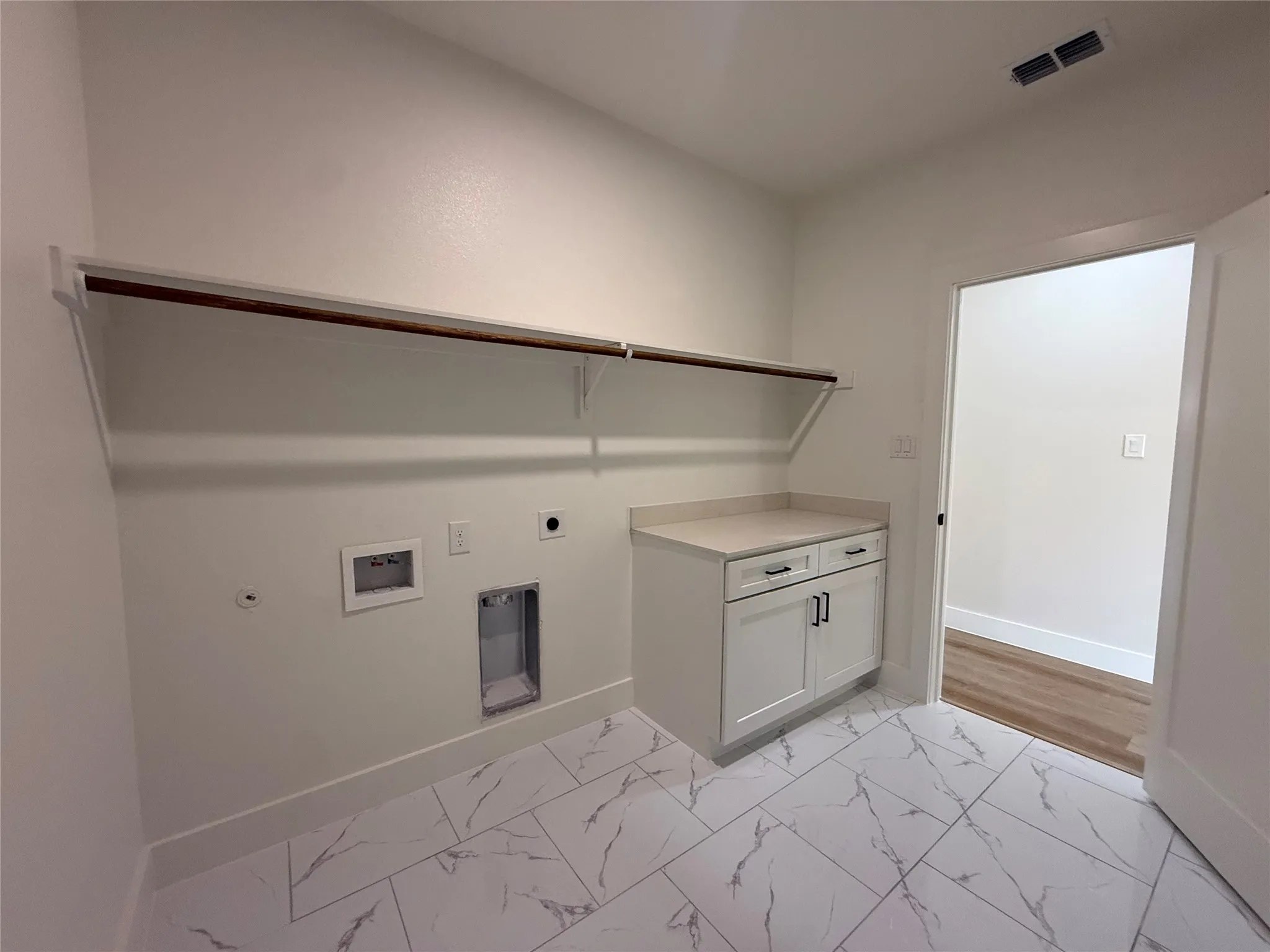 Single Family Residence For Sale in Parker County , 1057 Salvation Drive, Weatherford, Texas 76088, 3 Bedroom, 3 Bathroom, 2 Garage spaces, 2,454 Sqft, built in 2026, mls#21386143, Real Estate Agent in Weatherford, Homes For Sale in Parker county, Homes For Sale in Weatherford, Realtor in Weatherford Texas, Real Estate Brokerage Independent Realty Texas, Luminita Cordes Realtor