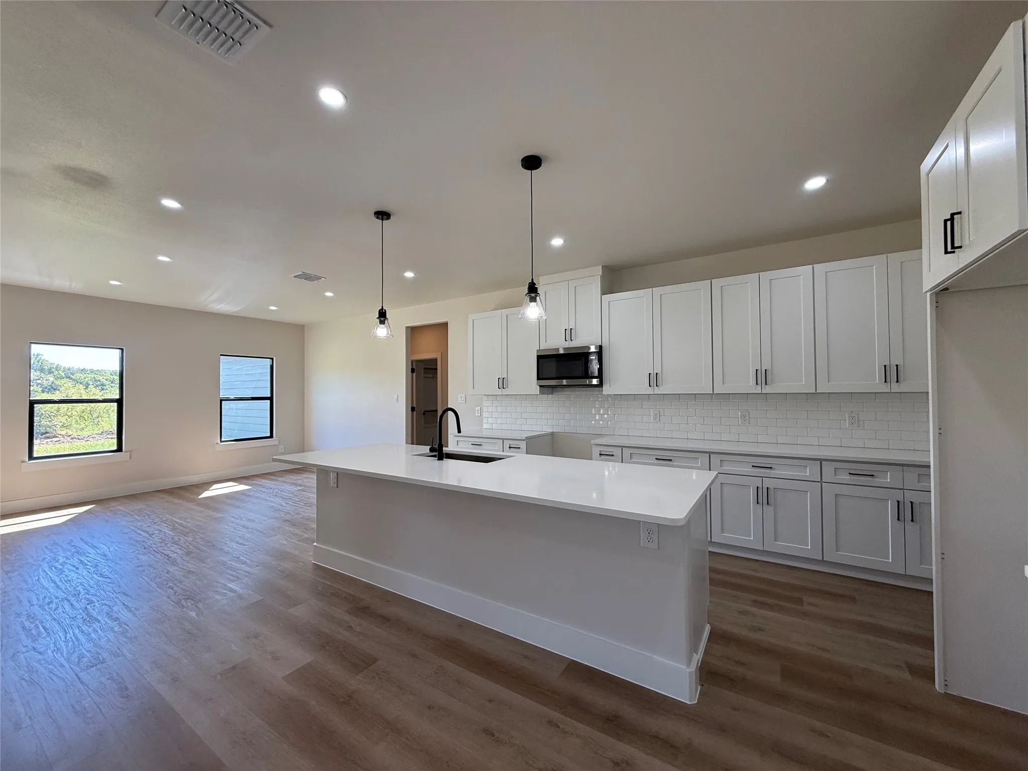 Single Family Residence For Sale in Parker County , 1057 Salvation Drive, Weatherford, Texas 76088, 3 Bedroom, 3 Bathroom, 2 Garage spaces, 2,454 Sqft, built in 2026, mls#21386143, Real Estate Agent in Weatherford, Homes For Sale in Parker county, Homes For Sale in Weatherford, Realtor in Weatherford Texas, Real Estate Brokerage Independent Realty Texas, Luminita Cordes Realtor