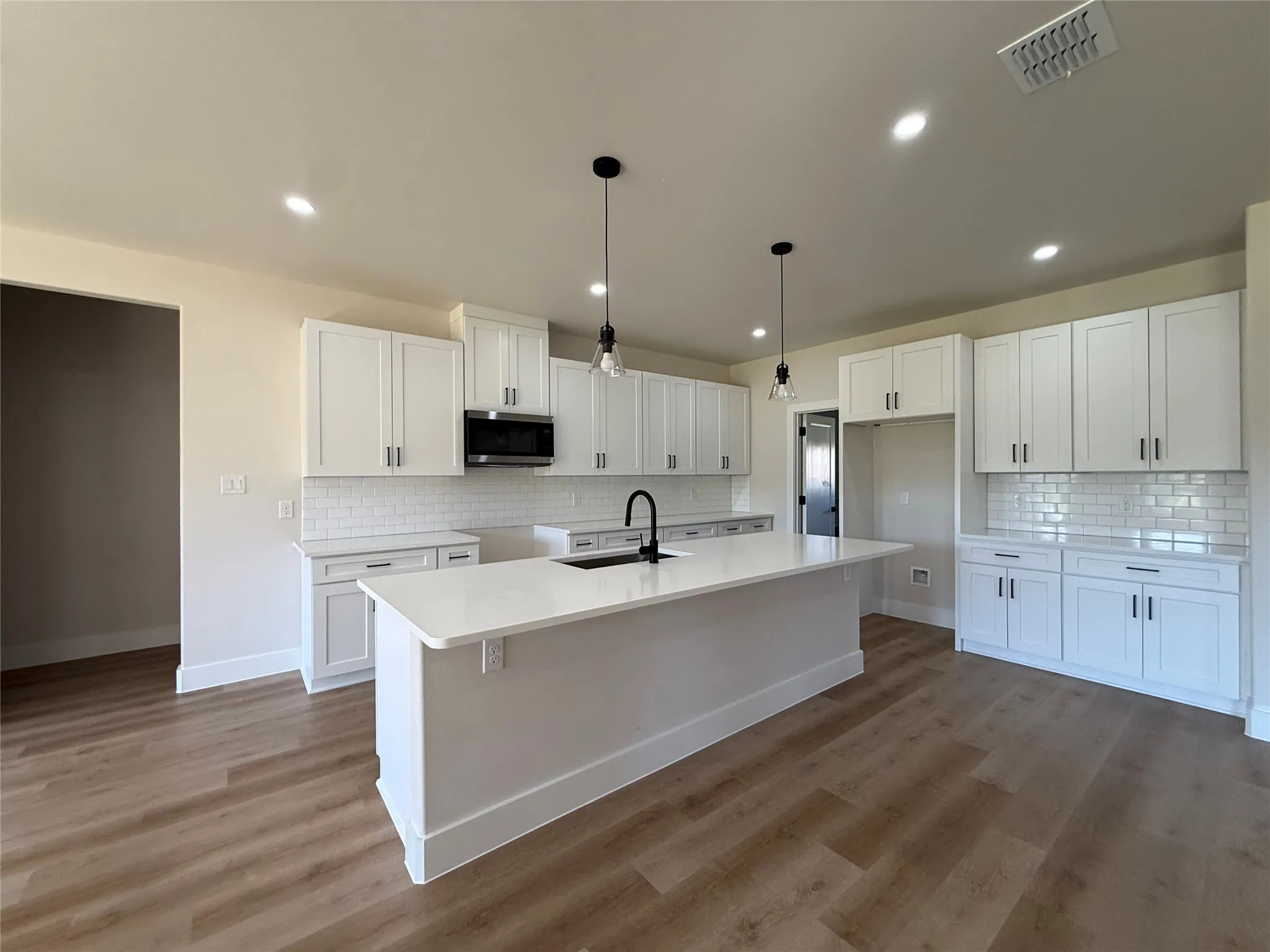 Single Family Residence For Sale in Parker County , 1057 Salvation Drive, Weatherford, Texas 76088, 3 Bedroom, 3 Bathroom, 2 Garage spaces, 2,454 Sqft, built in 2026, mls#21386143, Real Estate Agent in Weatherford, Homes For Sale in Parker county, Homes For Sale in Weatherford, Realtor in Weatherford Texas, Real Estate Brokerage Independent Realty Texas, Luminita Cordes Realtor