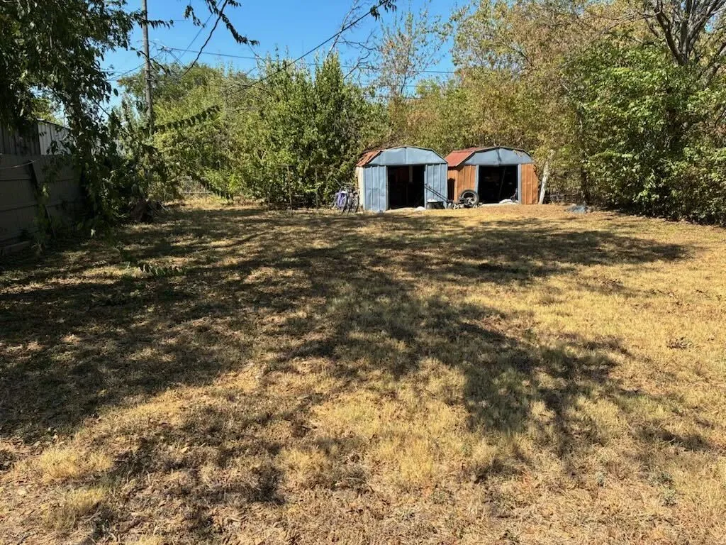 Single Family Residence For Sale in Tarrant County , 4940 Stanley Avenue, Fort Worth, Texas 76115, 3 Bedroom, 2 Bathroom, 1 Garage spaces, 1,018 Sqft, built in 1968, mls#21393150, Real Estate Agent in Fort Worth, Homes For Sale in Tarrant county, Homes For Sale in Fort Worth, Realtor in Fort Worth Texas, Real Estate Brokerage Independent Realty Texas, Luminita Cordes Realtor