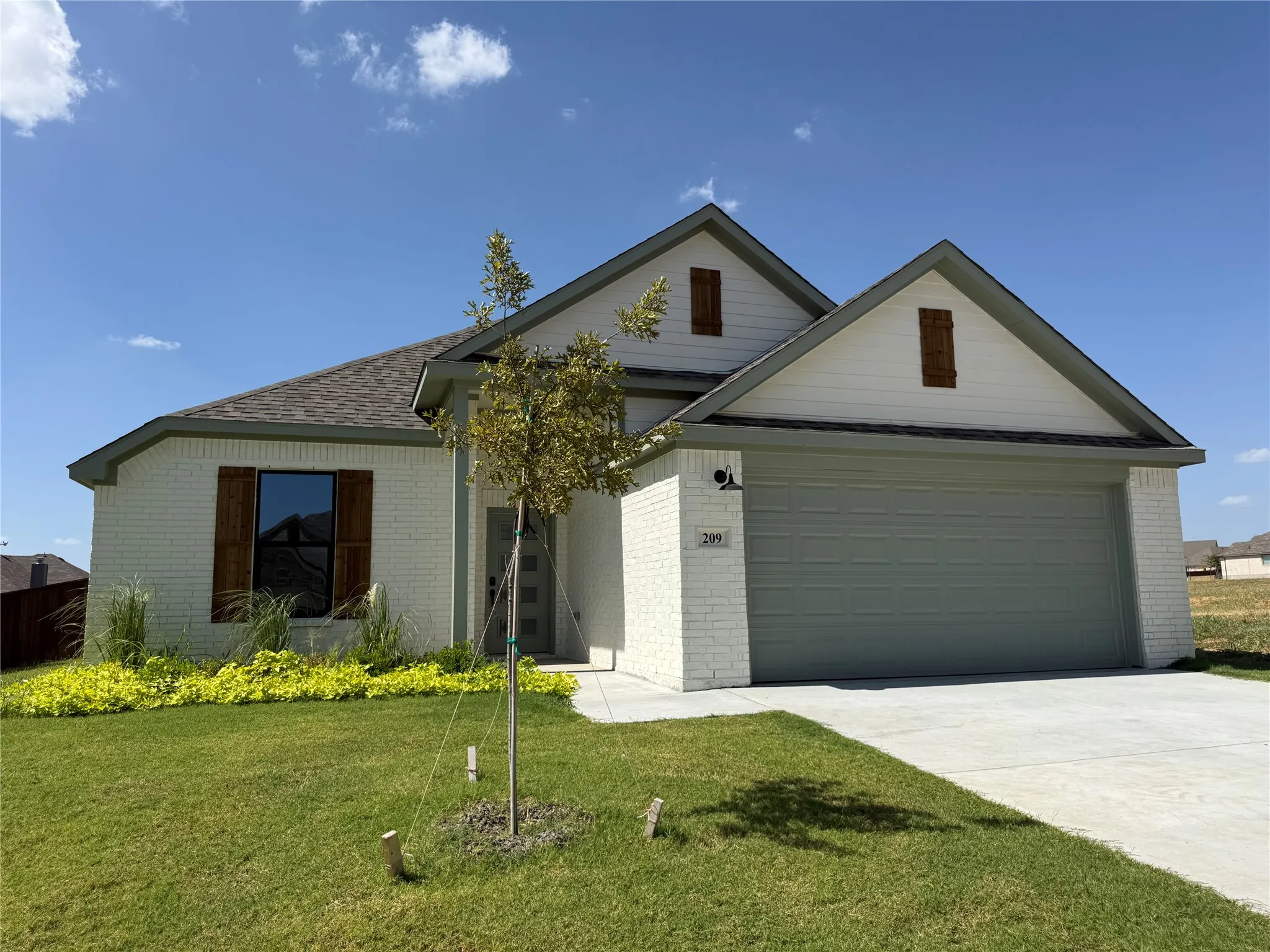 Single Family Residence For Sale in Johnson County , 209 Reliance Road, Godley, Texas 76044, 3 Bedroom, 2 Bathroom, 2 Garage spaces, 1,763 Sqft, built in 2026, mls#21386435, Real Estate Agent in Godley, Homes For Sale in Johnson county, Homes For Sale in Godley, Realtor in Godley Texas, Real Estate Brokerage Independent Realty Texas, Luminita Cordes Realtor