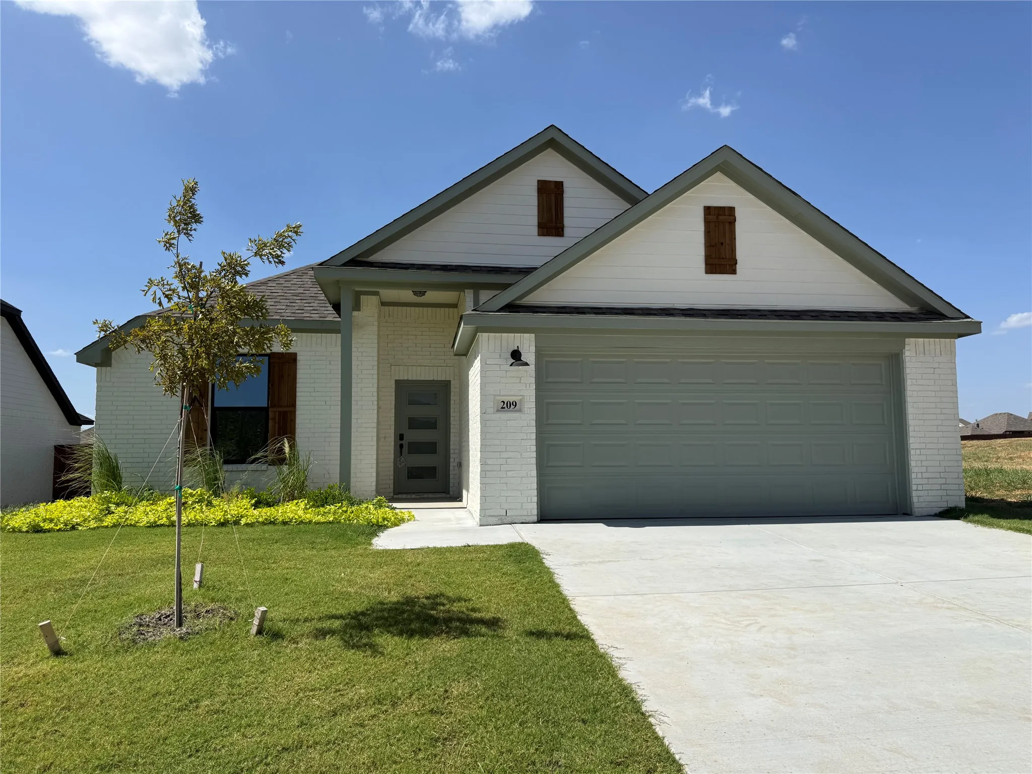 Single Family Residence For Sale in Johnson County , 209 Reliance Road, Godley, Texas 76044, 3 Bedroom, 2 Bathroom, 2 Garage spaces, 1,763 Sqft, built in 2026, mls#21386435, Real Estate Agent in Godley, Homes For Sale in Johnson county, Homes For Sale in Godley, Realtor in Godley Texas, Real Estate Brokerage Independent Realty Texas, Luminita Cordes Realtor