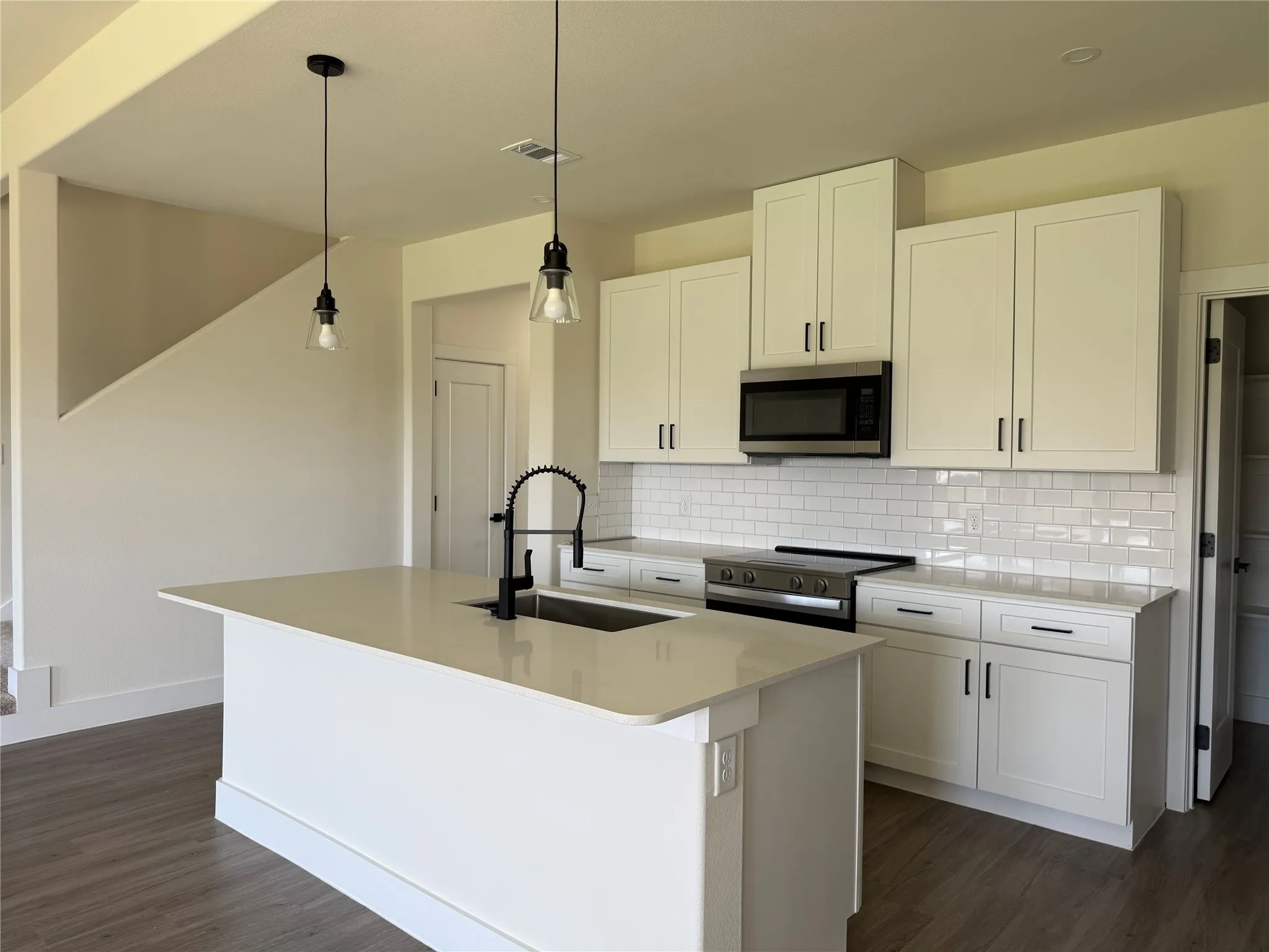 Single Family Residence For Sale in Johnson County , 205 Reliance Road, Godley, Texas 76044, 3 Bedroom, 3 Bathroom, 2 Garage spaces, 2,326 Sqft, built in 2026, mls#21386443, Real Estate Agent in Godley, Homes For Sale in Johnson county, Homes For Sale in Godley, Realtor in Godley Texas, Real Estate Brokerage Independent Realty Texas, Luminita Cordes Realtor