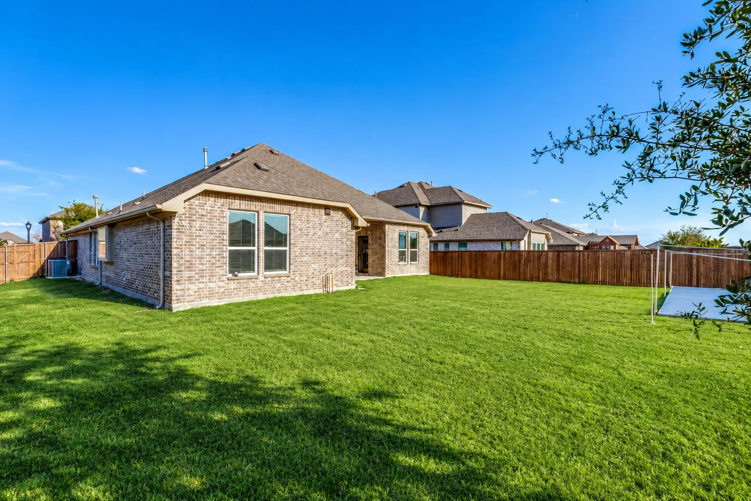 Single Family Residence For Sale in Collin County , 2225 Poppy Valley Lane, Melissa, Texas 75454, 4 Bedroom, 3 Bathroom, 2 Garage spaces, 2,398 Sqft, built in 2022, mls#21394085, Real Estate Agent in Melissa, Homes For Sale in Collin county, Homes For Sale in Melissa, Realtor in Melissa Texas, Real Estate Brokerage Independent Realty Texas, Luminita Cordes Realtor