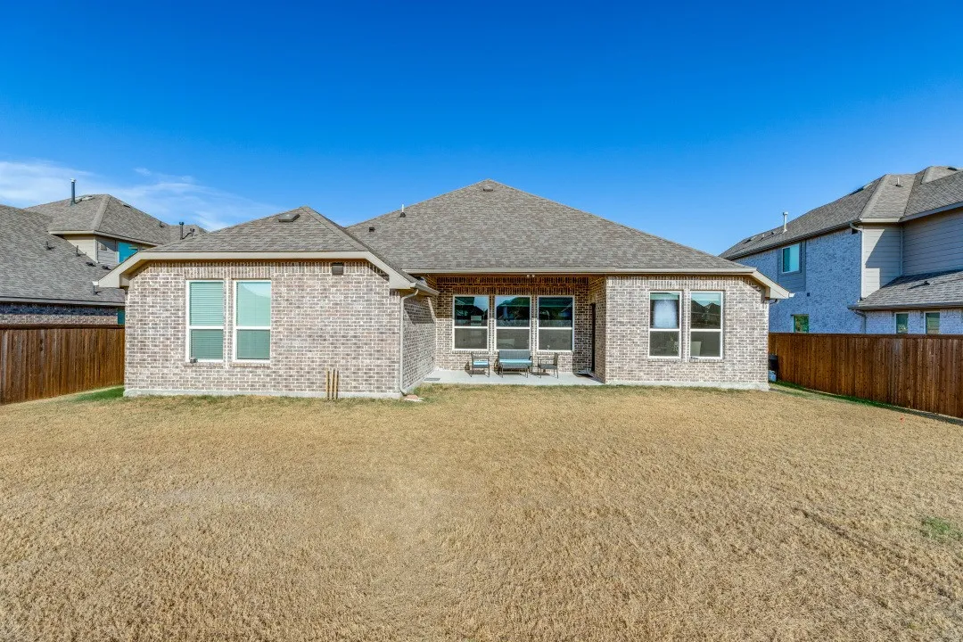 Single Family Residence For Sale in Collin County , 2225 Poppy Valley Lane, Melissa, Texas 75454, 4 Bedroom, 3 Bathroom, 2 Garage spaces, 2,398 Sqft, built in 2022, mls#21394085, Real Estate Agent in Melissa, Homes For Sale in Collin county, Homes For Sale in Melissa, Realtor in Melissa Texas, Real Estate Brokerage Independent Realty Texas, Luminita Cordes Realtor