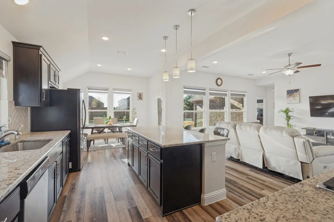 Single Family Residence For Sale in Collin County , 2225 Poppy Valley Lane, Melissa, Texas 75454, 4 Bedroom, 3 Bathroom, 2 Garage spaces, 2,398 Sqft, built in 2022, mls#21394085, Real Estate Agent in Melissa, Homes For Sale in Collin county, Homes For Sale in Melissa, Realtor in Melissa Texas, Real Estate Brokerage Independent Realty Texas, Luminita Cordes Realtor