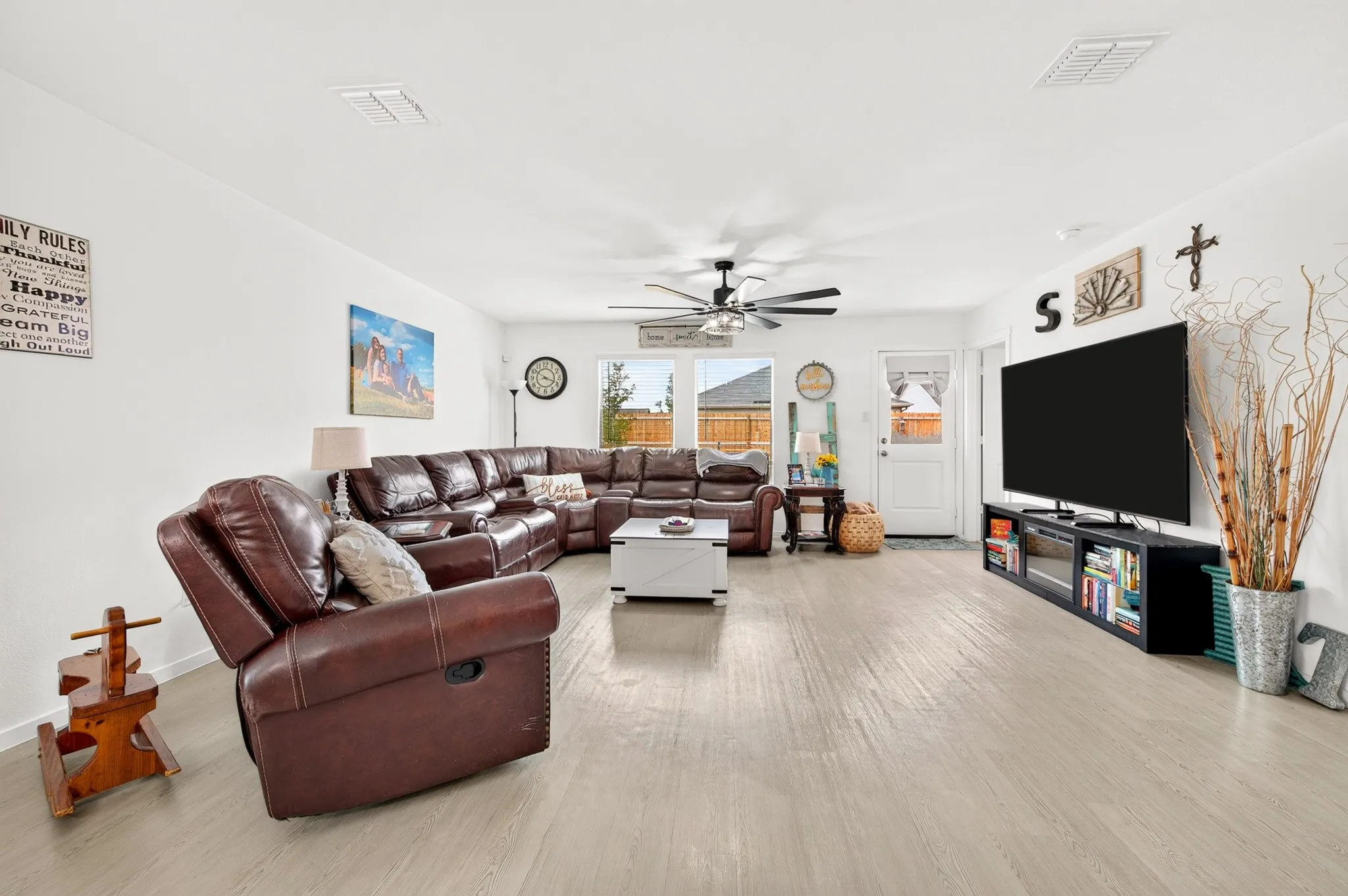 Single Family Residence For Sale in Denton County , 15232 Mariachi Road, Fort Worth, Texas 76052, 4 Bedroom, 2 Bathroom, 2 Garage spaces, 1,720 Sqft, built in 2025, mls#21394447, Real Estate Agent in Fort Worth, Homes For Sale in Denton county, Homes For Sale in Fort Worth, Realtor in Fort Worth Texas, Real Estate Brokerage Independent Realty Texas, Luminita Cordes Realtor