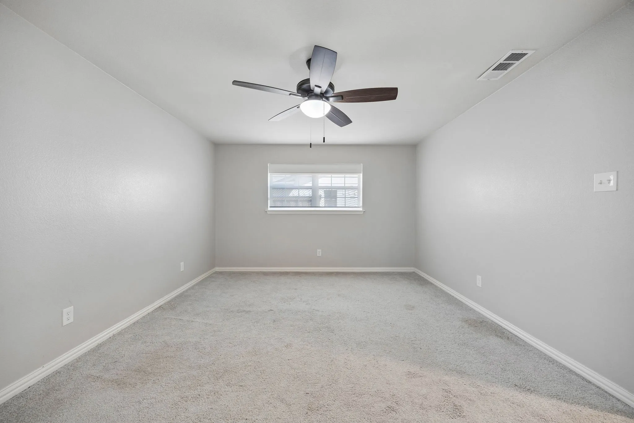 Single Family Residence For Sale in Dallas County , 1605 Versailles Drive, Richardson, Texas 75081, 4 Bedroom, 3 Bathroom, 2 Garage spaces, 1,883 Sqft, built in 1977, mls#21391176, Real Estate Agent in Richardson, Homes For Sale in Dallas county, Homes For Sale in Richardson, Realtor in Richardson Texas, Real Estate Brokerage Independent Realty Texas, Luminita Cordes Realtor