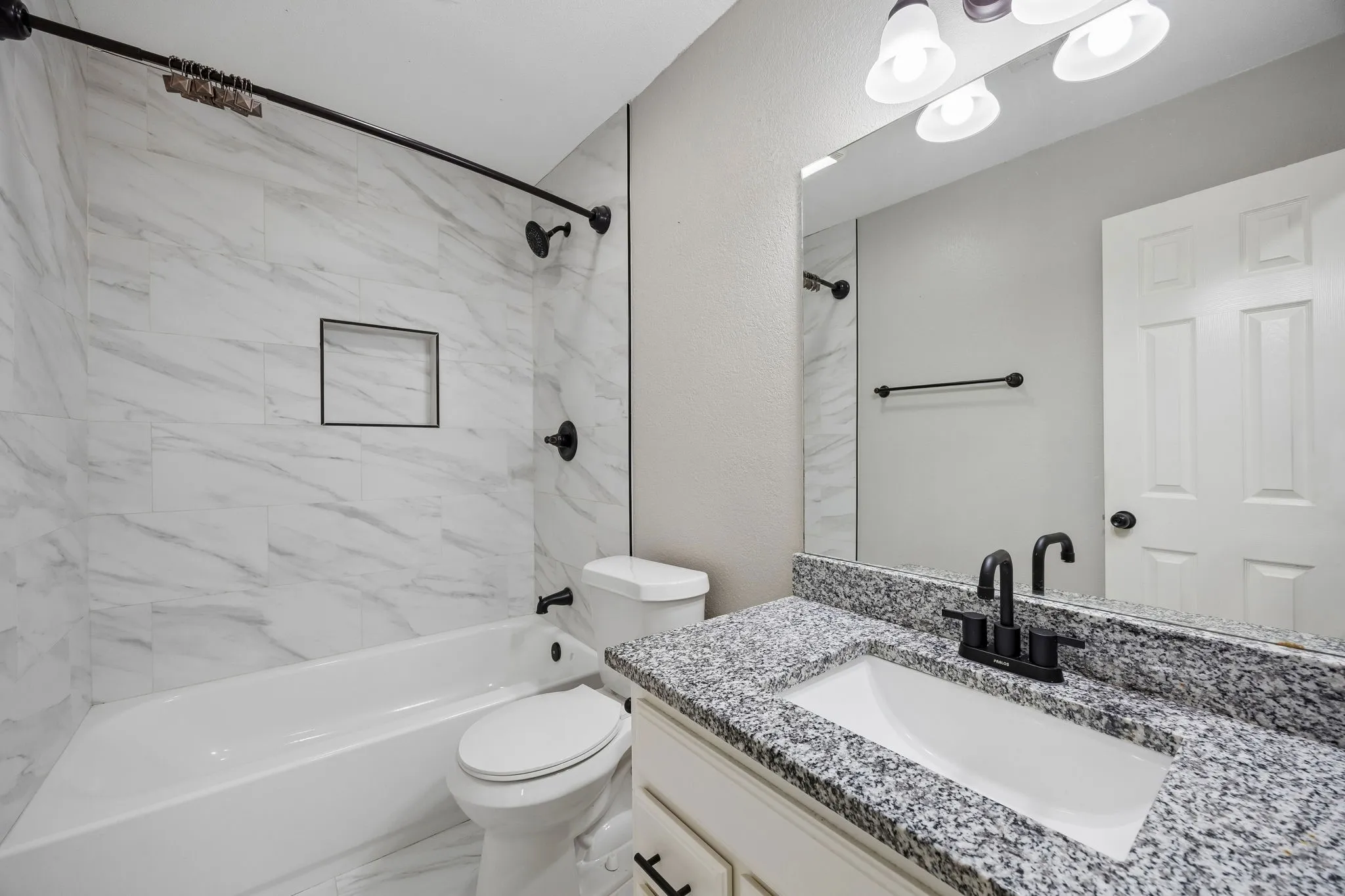 Single Family Residence For Sale in Dallas County , 1605 Versailles Drive, Richardson, Texas 75081, 4 Bedroom, 3 Bathroom, 2 Garage spaces, 1,883 Sqft, built in 1977, mls#21391176, Real Estate Agent in Richardson, Homes For Sale in Dallas county, Homes For Sale in Richardson, Realtor in Richardson Texas, Real Estate Brokerage Independent Realty Texas, Luminita Cordes Realtor