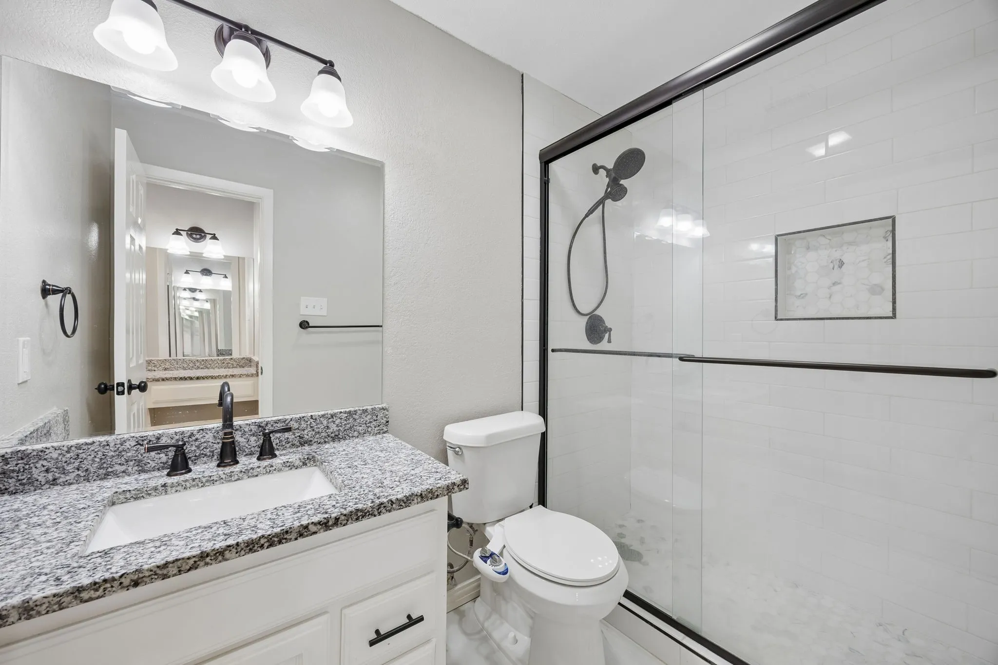 Single Family Residence For Sale in Dallas County , 1605 Versailles Drive, Richardson, Texas 75081, 4 Bedroom, 3 Bathroom, 2 Garage spaces, 1,883 Sqft, built in 1977, mls#21391176, Real Estate Agent in Richardson, Homes For Sale in Dallas county, Homes For Sale in Richardson, Realtor in Richardson Texas, Real Estate Brokerage Independent Realty Texas, Luminita Cordes Realtor