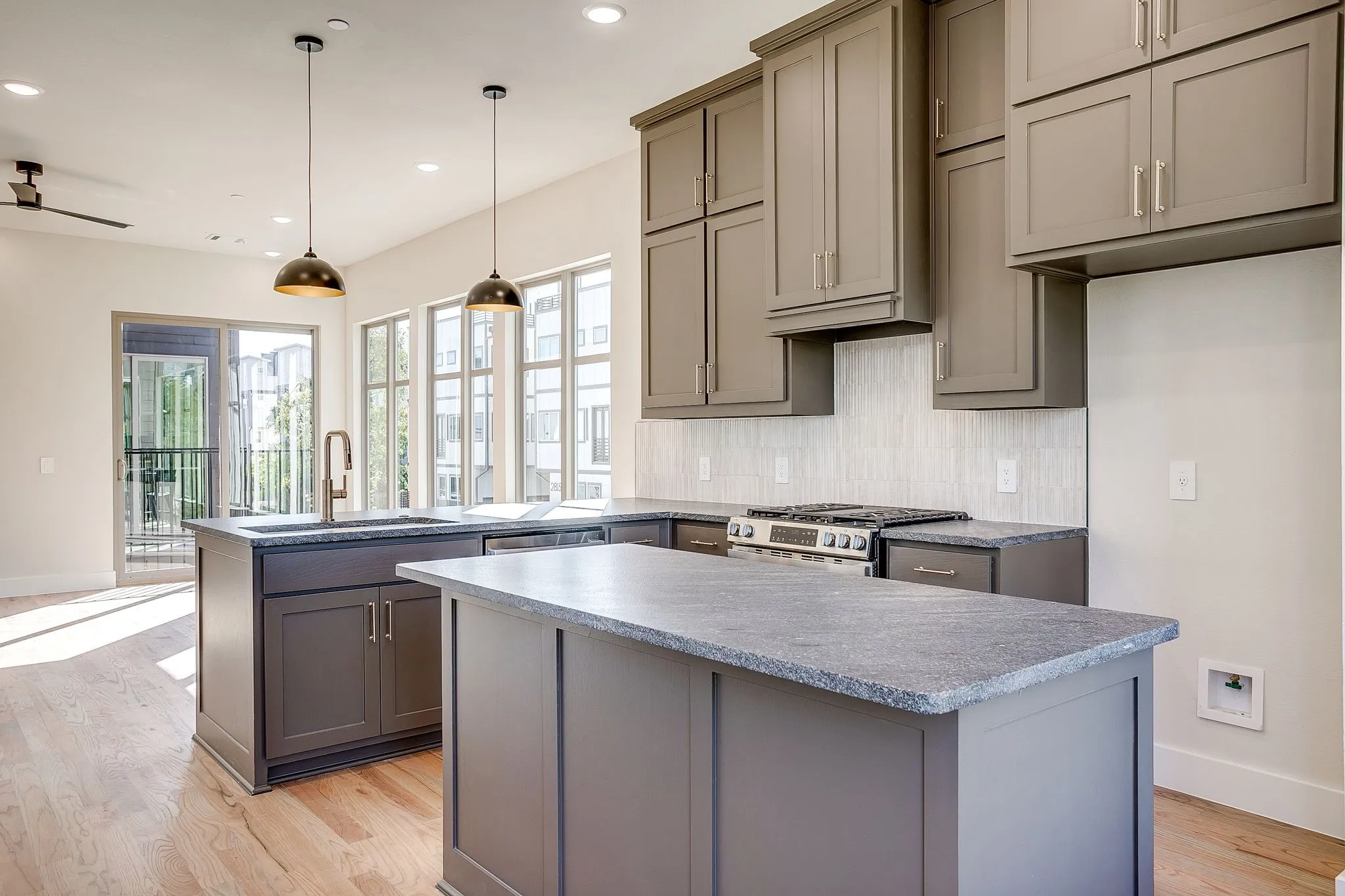 Condominium For Rent in Tarrant County , 2820 Weisenberger Street 104, Fort Worth, Texas 76107, 2 Bedroom, 3 Bathroom, 2 Garage spaces, 1,628 Sqft, built in 2025, mls#21394423, Real Estate Agent in Fort Worth, Homes For Rent in Tarrant county, Homes For Rent in Fort Worth, Realtor in Fort Worth Texas, Real Estate Brokerage Independent Realty Texas, Luminita Cordes Realtor