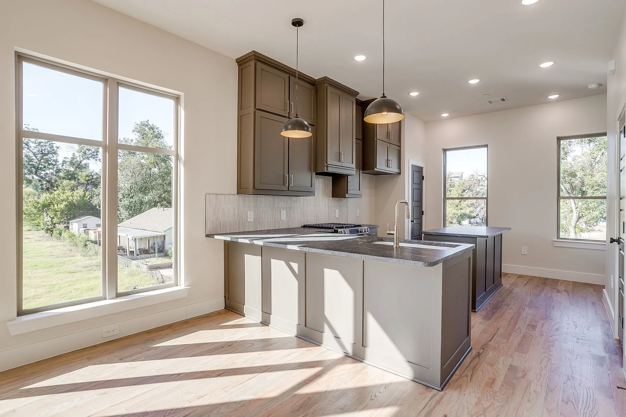 Condominium For Rent in Tarrant County , 2820 Weisenberger Street 104, Fort Worth, Texas 76107, 2 Bedroom, 3 Bathroom, 2 Garage spaces, 1,628 Sqft, built in 2025, mls#21394423, Real Estate Agent in Fort Worth, Homes For Rent in Tarrant county, Homes For Rent in Fort Worth, Realtor in Fort Worth Texas, Real Estate Brokerage Independent Realty Texas, Luminita Cordes Realtor