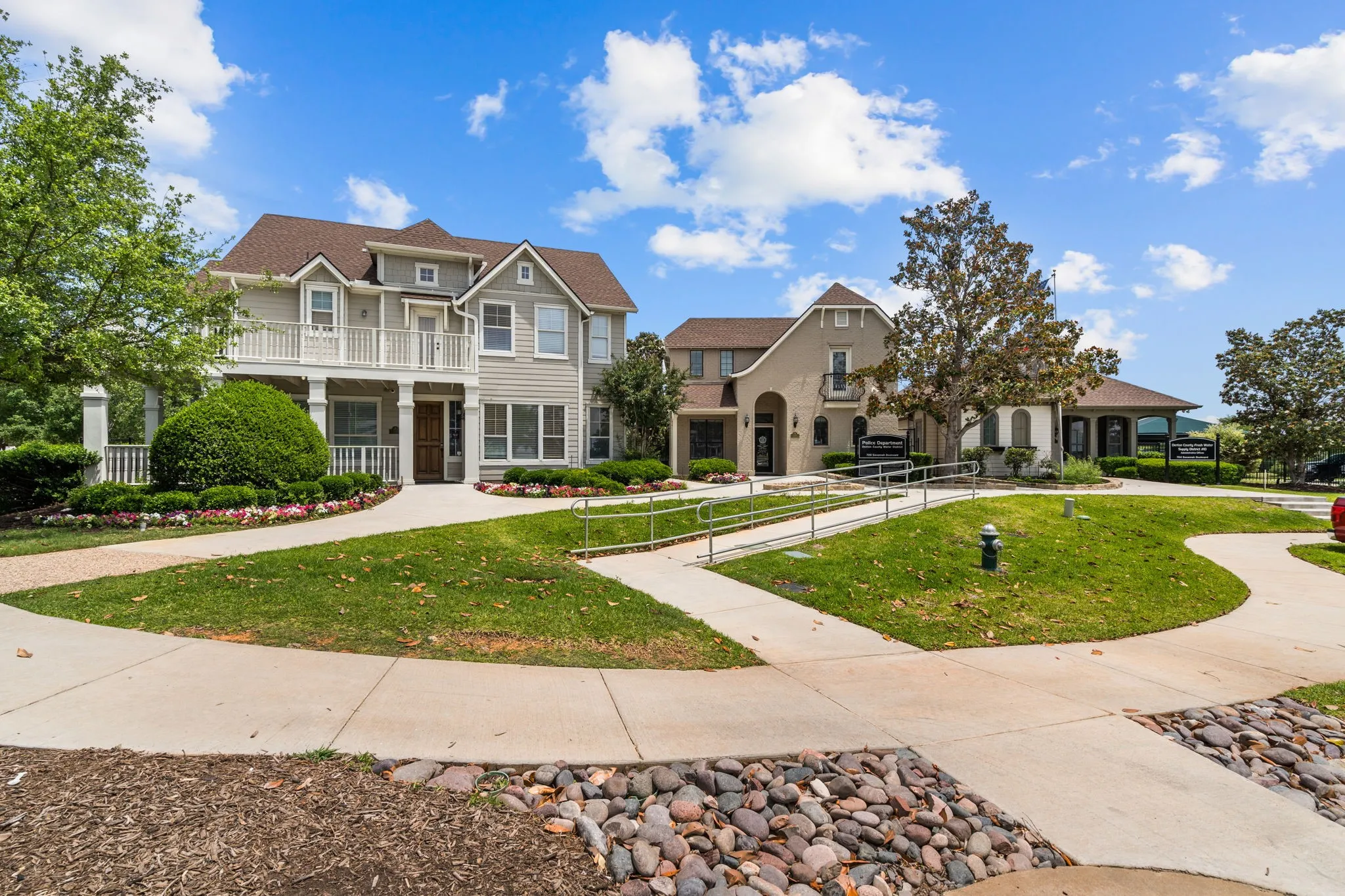 Single Family Residence For Sale in Denton County , 1116 Grey Fox Drive, Savannah, Texas 76227, 3 Bedroom, 3 Bathroom, 2 Garage spaces, 1,676 Sqft, built in 2006, mls#21392913, Real Estate Agent in Savannah, Homes For Sale in Denton county, Homes For Sale in Savannah, Realtor in Savannah Texas, Real Estate Brokerage Independent Realty Texas, Luminita Cordes Realtor