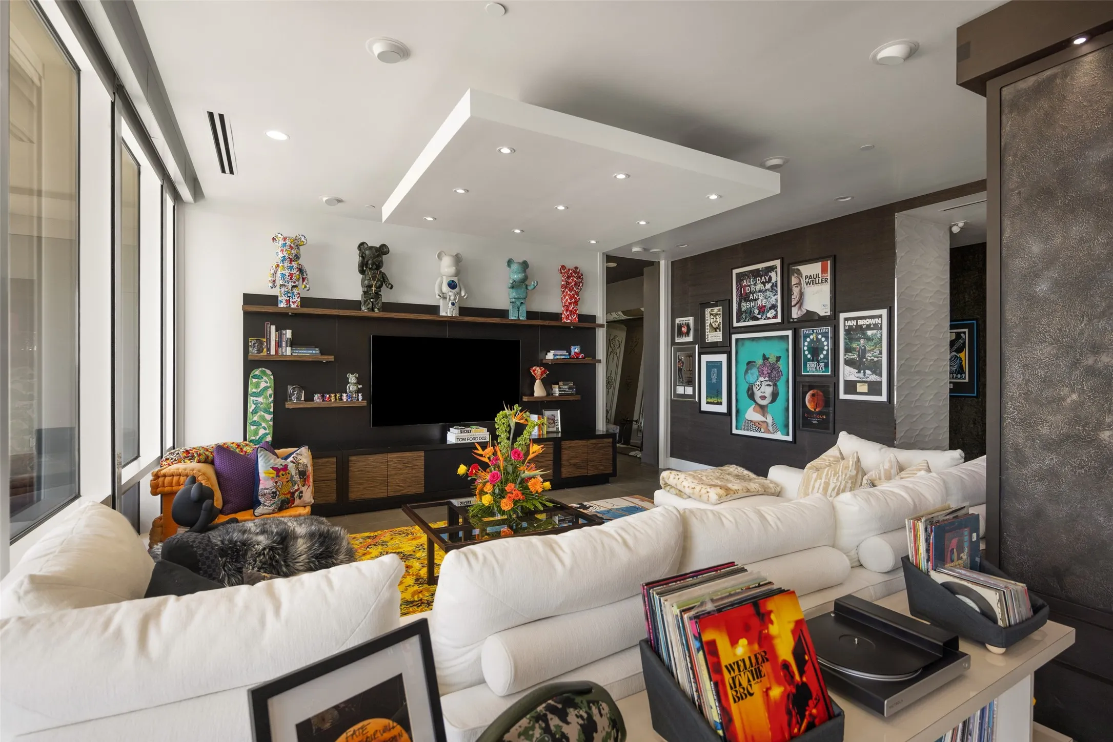 Condominium For Sale in Dallas County , 2408 Victory Park Lane 1240, Dallas, Texas 75219, 3 Bedroom, 3 Bathroom, 2 Garage spaces, 2,444 Sqft, built in 2005, mls#21394434, Real Estate Agent in Dallas, Homes For Sale in Dallas county, Homes For Sale in Dallas, Realtor in Dallas Texas, Real Estate Brokerage Independent Realty Texas, Luminita Cordes Realtor