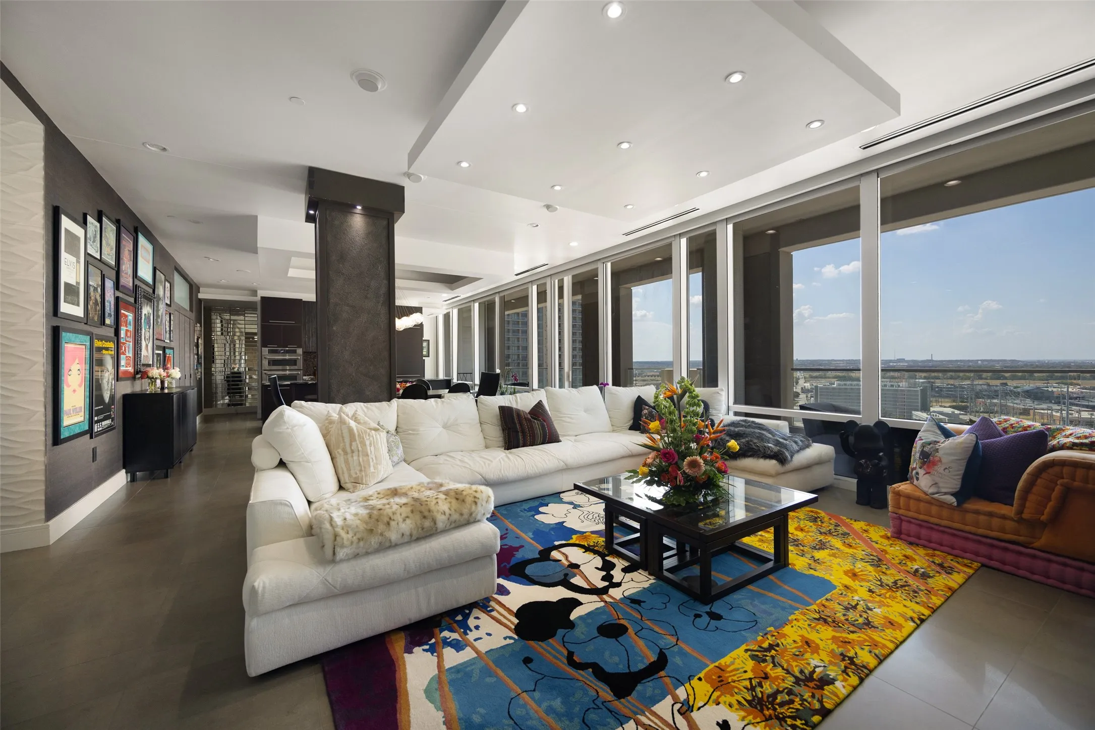 Condominium For Sale in Dallas County , 2408 Victory Park Lane 1240, Dallas, Texas 75219, 3 Bedroom, 3 Bathroom, 2 Garage spaces, 2,444 Sqft, built in 2005, mls#21394434, Real Estate Agent in Dallas, Homes For Sale in Dallas county, Homes For Sale in Dallas, Realtor in Dallas Texas, Real Estate Brokerage Independent Realty Texas, Luminita Cordes Realtor