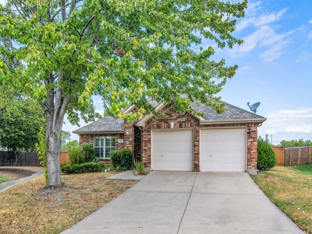 Single Family Residence For Sale in Dallas County , 9421 Links Fairway Drive, Rowlett, Texas 75089, 4 Bedroom, 2 Bathroom, 2 Garage spaces, 1,907 Sqft, built in 2003, mls#21374145, Real Estate Agent in Rowlett, Homes For Sale in Dallas county, Homes For Sale in Rowlett, Realtor in Rowlett Texas, Real Estate Brokerage Independent Realty Texas, Luminita Cordes Realtor