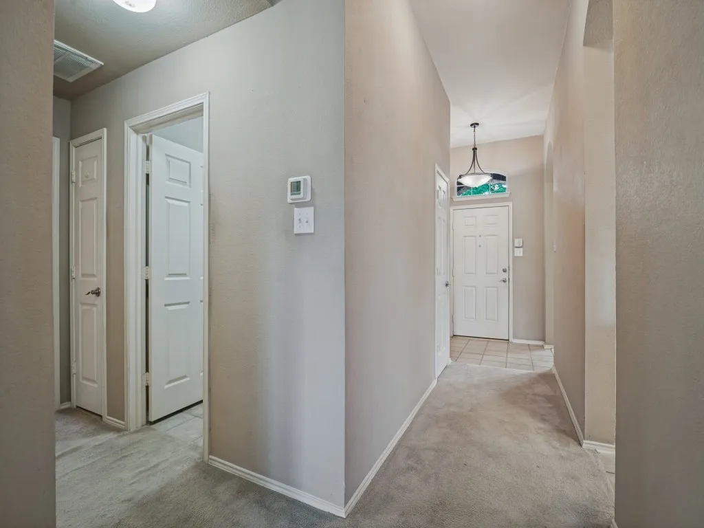 Single Family Residence For Sale in Dallas County , 9421 Links Fairway Drive, Rowlett, Texas 75089, 4 Bedroom, 2 Bathroom, 2 Garage spaces, 1,907 Sqft, built in 2003, mls#21374145, Real Estate Agent in Rowlett, Homes For Sale in Dallas county, Homes For Sale in Rowlett, Realtor in Rowlett Texas, Real Estate Brokerage Independent Realty Texas, Luminita Cordes Realtor