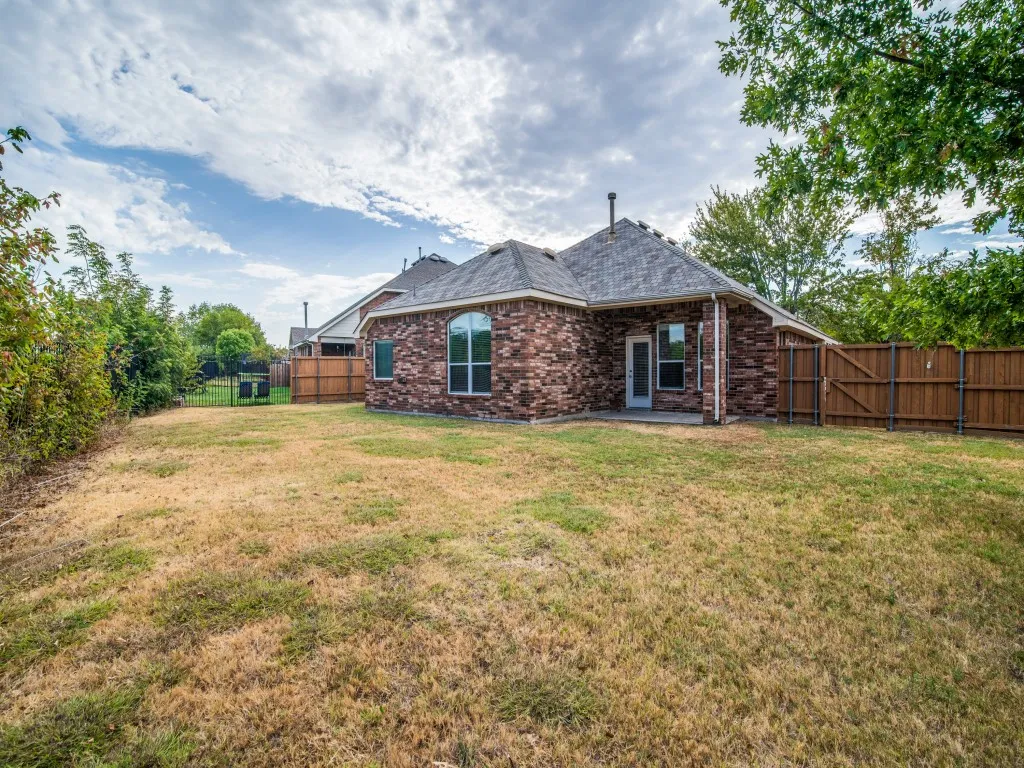 Single Family Residence For Sale in Dallas County , 9421 Links Fairway Drive, Rowlett, Texas 75089, 4 Bedroom, 2 Bathroom, 2 Garage spaces, 1,907 Sqft, built in 2003, mls#21374145, Real Estate Agent in Rowlett, Homes For Sale in Dallas county, Homes For Sale in Rowlett, Realtor in Rowlett Texas, Real Estate Brokerage Independent Realty Texas, Luminita Cordes Realtor
