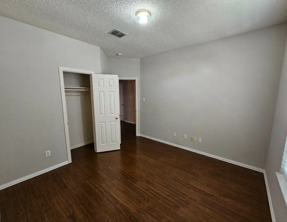 Single Family Residence For Rent in Collin County , 4317 Heath Court, Plano, Texas 75024, 4 Bedroom, 2 Bathroom, 2 Garage spaces, 2,107 Sqft, built in 1997, mls#21394466, Real Estate Agent in Plano, Homes For Rent in Collin county, Homes For Rent in Plano, Realtor in Plano Texas, Real Estate Brokerage Independent Realty Texas, Luminita Cordes Realtor