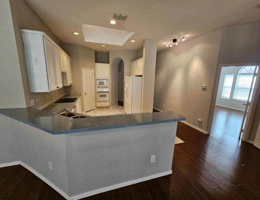 Single Family Residence For Rent in Collin County , 4317 Heath Court, Plano, Texas 75024, 4 Bedroom, 2 Bathroom, 2 Garage spaces, 2,107 Sqft, built in 1997, mls#21394466, Real Estate Agent in Plano, Homes For Rent in Collin county, Homes For Rent in Plano, Realtor in Plano Texas, Real Estate Brokerage Independent Realty Texas, Luminita Cordes Realtor