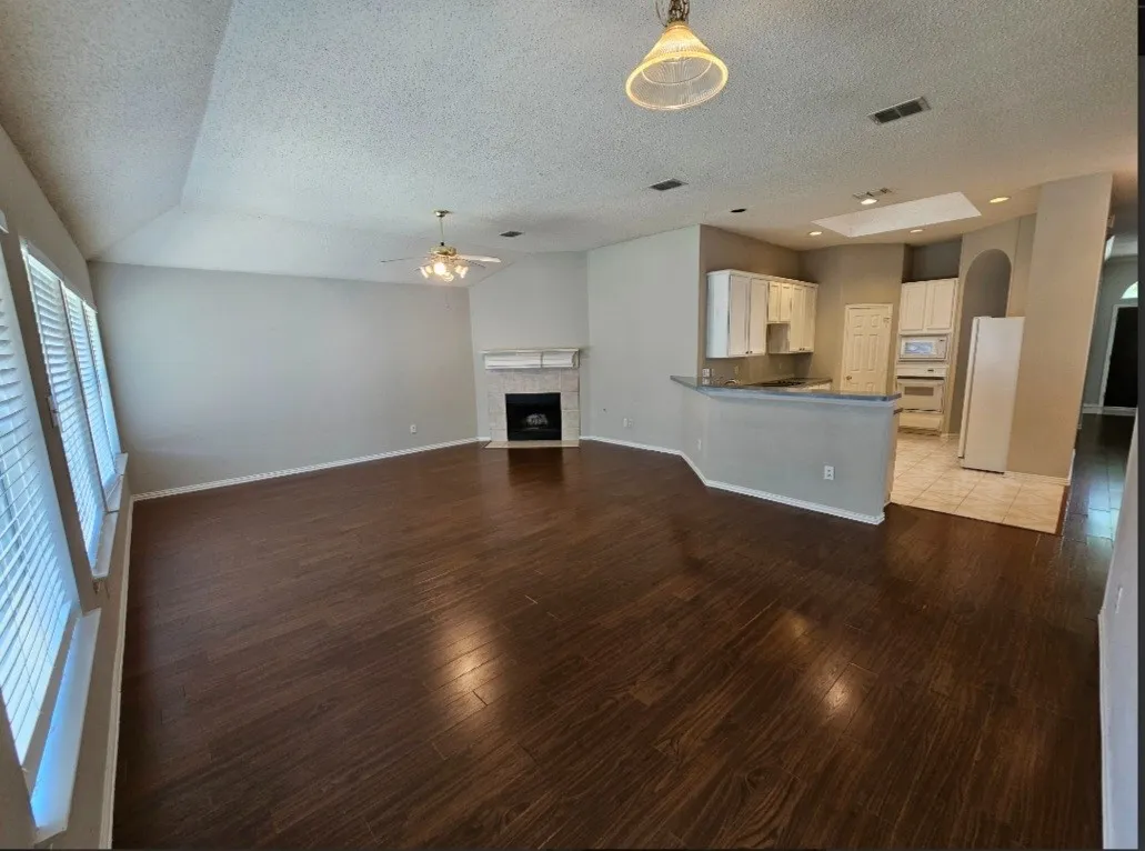 Single Family Residence For Rent in Collin County , 4317 Heath Court, Plano, Texas 75024, 4 Bedroom, 2 Bathroom, 2 Garage spaces, 2,107 Sqft, built in 1997, mls#21394466, Real Estate Agent in Plano, Homes For Rent in Collin county, Homes For Rent in Plano, Realtor in Plano Texas, Real Estate Brokerage Independent Realty Texas, Luminita Cordes Realtor