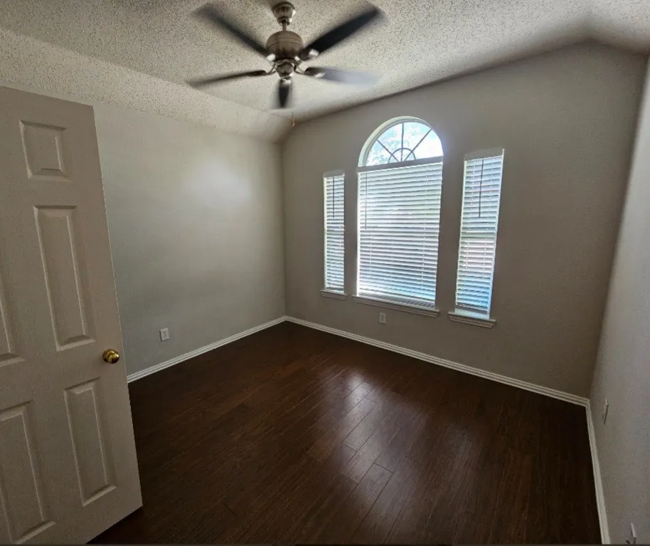 Single Family Residence For Rent in Collin County , 4317 Heath Court, Plano, Texas 75024, 4 Bedroom, 2 Bathroom, 2 Garage spaces, 2,107 Sqft, built in 1997, mls#21394466, Real Estate Agent in Plano, Homes For Rent in Collin county, Homes For Rent in Plano, Realtor in Plano Texas, Real Estate Brokerage Independent Realty Texas, Luminita Cordes Realtor