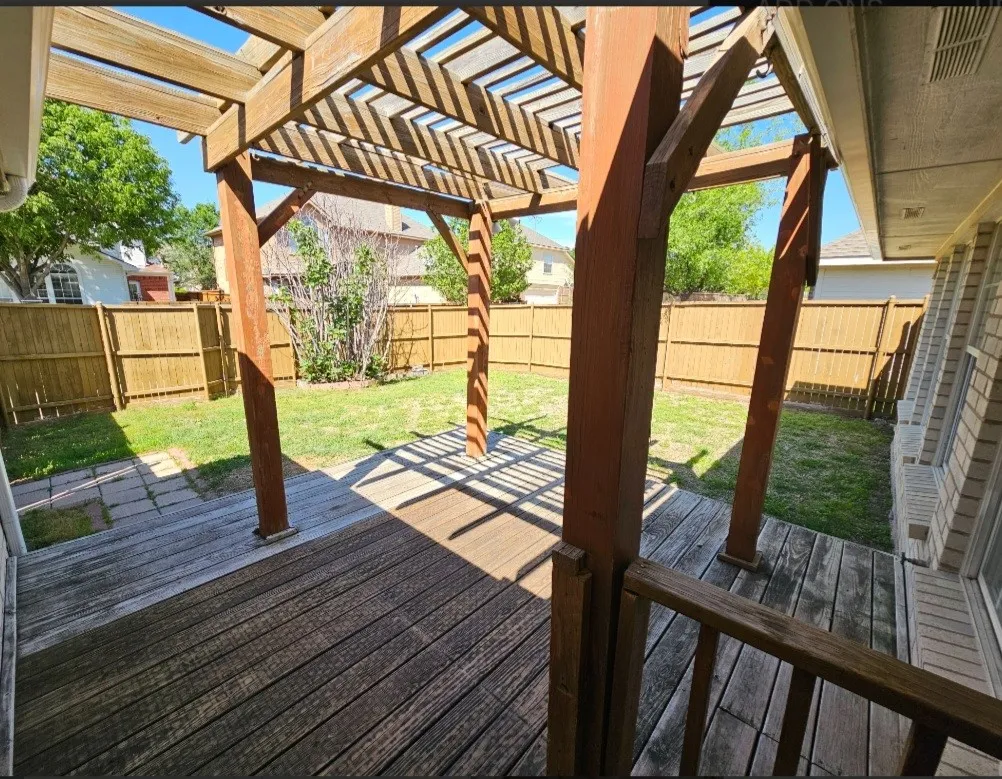 Single Family Residence For Rent in Collin County , 4317 Heath Court, Plano, Texas 75024, 4 Bedroom, 2 Bathroom, 2 Garage spaces, 2,107 Sqft, built in 1997, mls#21394466, Real Estate Agent in Plano, Homes For Rent in Collin county, Homes For Rent in Plano, Realtor in Plano Texas, Real Estate Brokerage Independent Realty Texas, Luminita Cordes Realtor
