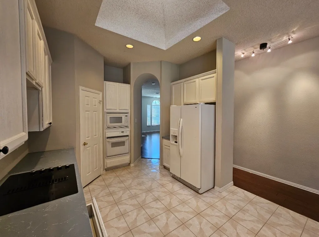 Single Family Residence For Rent in Collin County , 4317 Heath Court, Plano, Texas 75024, 4 Bedroom, 2 Bathroom, 2 Garage spaces, 2,107 Sqft, built in 1997, mls#21394466, Real Estate Agent in Plano, Homes For Rent in Collin county, Homes For Rent in Plano, Realtor in Plano Texas, Real Estate Brokerage Independent Realty Texas, Luminita Cordes Realtor