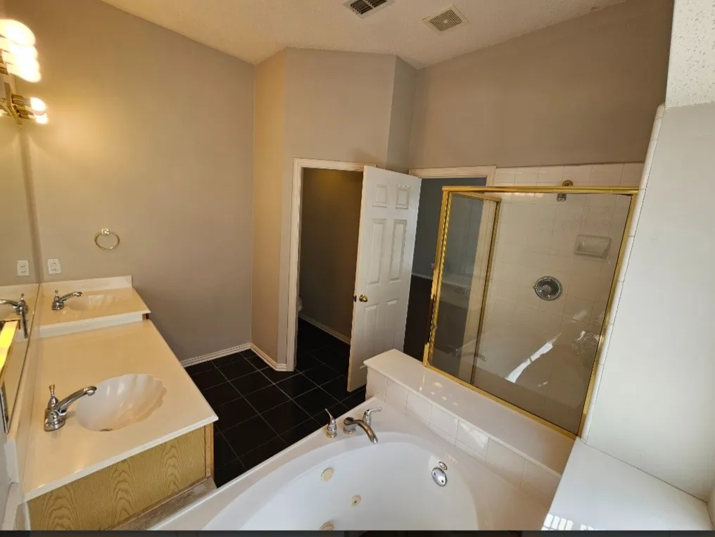 Single Family Residence For Rent in Collin County , 4317 Heath Court, Plano, Texas 75024, 4 Bedroom, 2 Bathroom, 2 Garage spaces, 2,107 Sqft, built in 1997, mls#21394466, Real Estate Agent in Plano, Homes For Rent in Collin county, Homes For Rent in Plano, Realtor in Plano Texas, Real Estate Brokerage Independent Realty Texas, Luminita Cordes Realtor