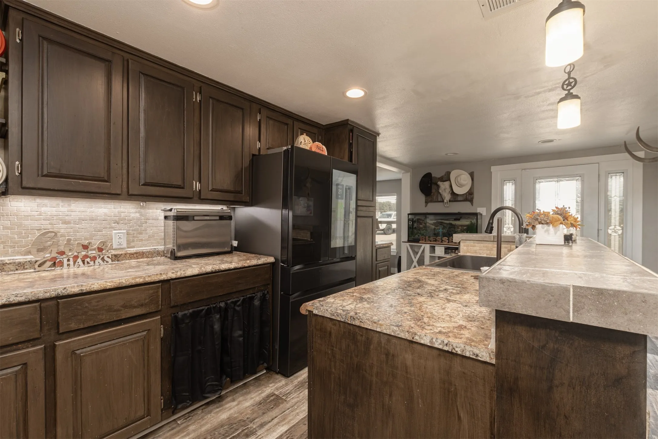 Single Family Residence For Sale in Harrison County , 2162 Blackburn Road, Diana, Texas 75640, 5 Bedroom, 2 Bathroom, Garage spaces, 2,364 Sqft, built in 1948, mls#21394470, Real Estate Agent in Diana, Homes For Sale in Harrison county, Homes For Sale in Diana, Realtor in Diana Texas, Real Estate Brokerage Independent Realty Texas, Luminita Cordes Realtor