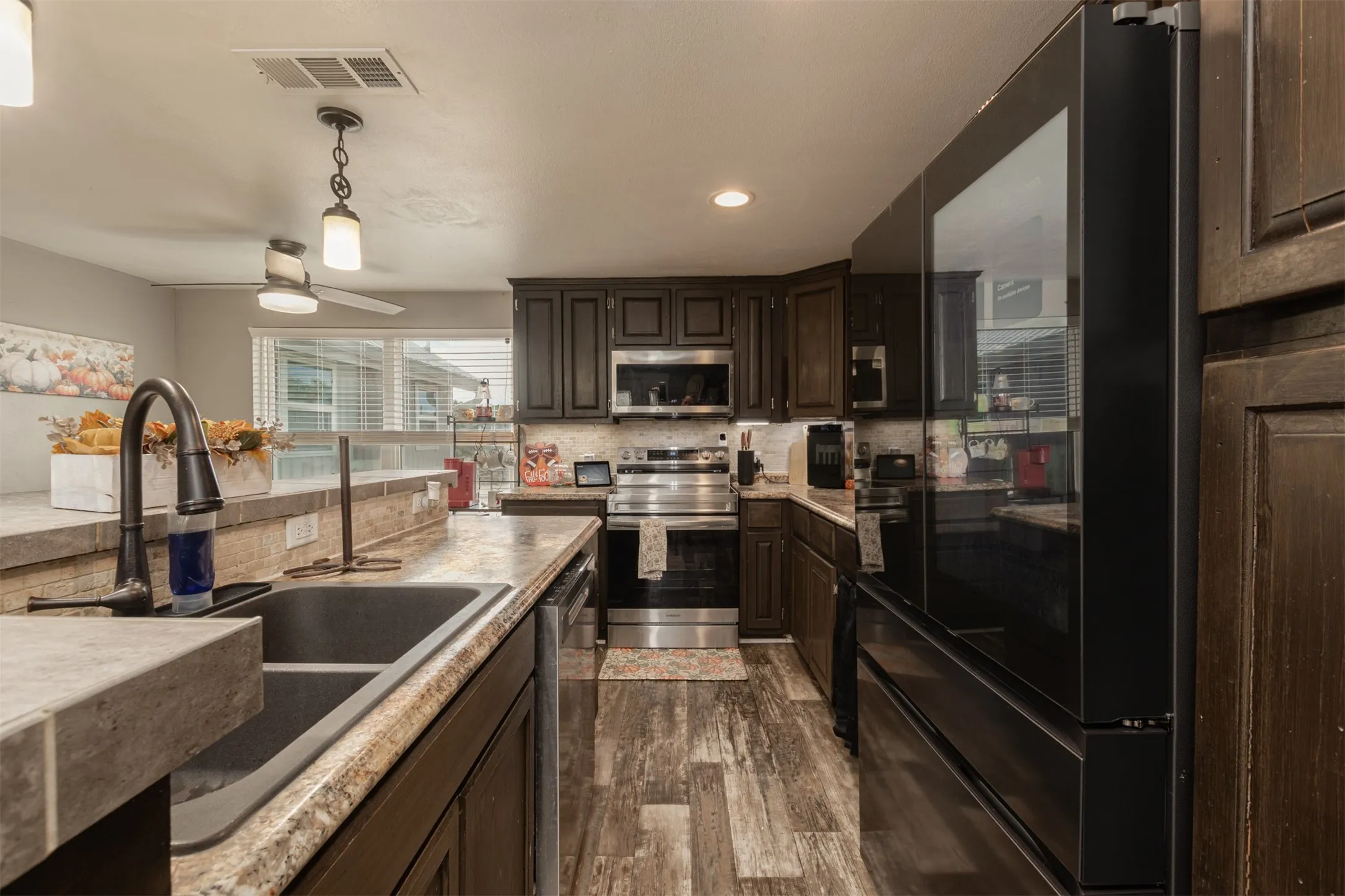Single Family Residence For Sale in Harrison County , 2162 Blackburn Road, Diana, Texas 75640, 5 Bedroom, 2 Bathroom, Garage spaces, 2,364 Sqft, built in 1948, mls#21394470, Real Estate Agent in Diana, Homes For Sale in Harrison county, Homes For Sale in Diana, Realtor in Diana Texas, Real Estate Brokerage Independent Realty Texas, Luminita Cordes Realtor