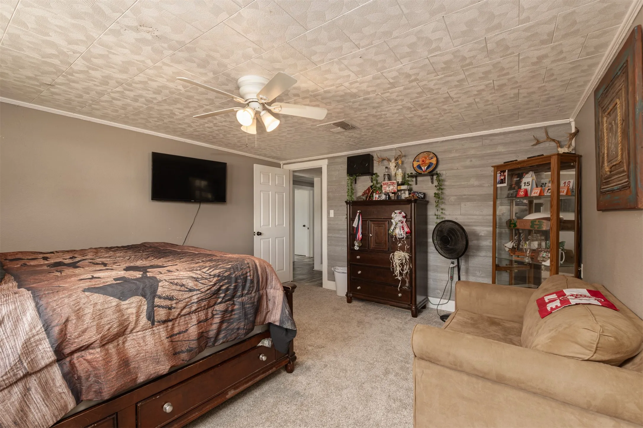 Single Family Residence For Sale in Harrison County , 2162 Blackburn Road, Diana, Texas 75640, 5 Bedroom, 2 Bathroom, Garage spaces, 2,364 Sqft, built in 1948, mls#21394470, Real Estate Agent in Diana, Homes For Sale in Harrison county, Homes For Sale in Diana, Realtor in Diana Texas, Real Estate Brokerage Independent Realty Texas, Luminita Cordes Realtor