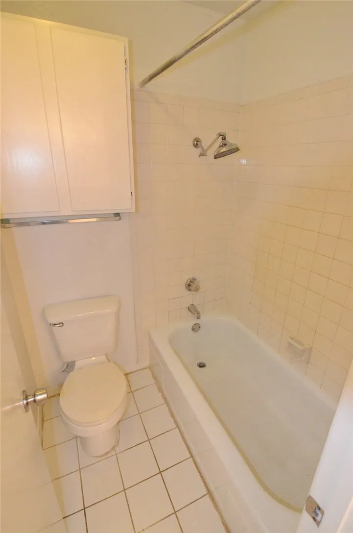 Condominium For Rent in Dallas County , 2727 Shelby Avenue M, Dallas, Texas 75219, 2 Bedroom, 2 Bathroom, Garage spaces, 962 Sqft, built in 1979, mls#21394472, Real Estate Agent in Dallas, Homes For Rent in Dallas county, Homes For Rent in Dallas, Realtor in Dallas Texas, Real Estate Brokerage Independent Realty Texas, Luminita Cordes Realtor