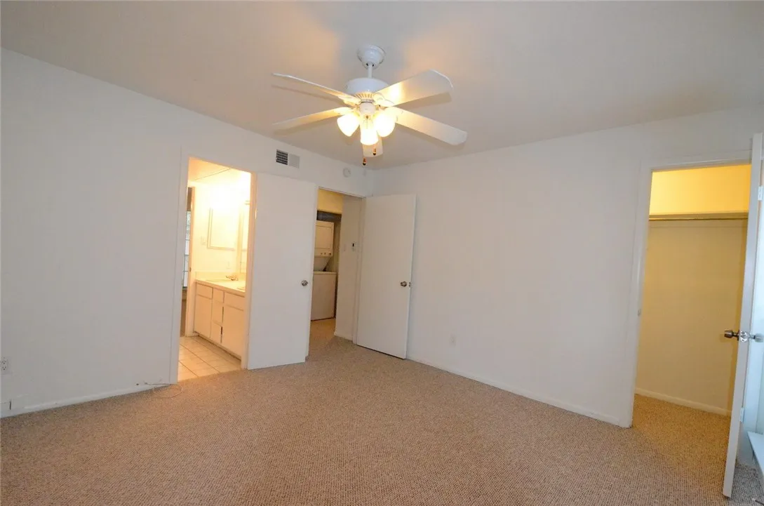 Condominium For Rent in Dallas County , 2727 Shelby Avenue M, Dallas, Texas 75219, 2 Bedroom, 2 Bathroom, Garage spaces, 962 Sqft, built in 1979, mls#21394472, Real Estate Agent in Dallas, Homes For Rent in Dallas county, Homes For Rent in Dallas, Realtor in Dallas Texas, Real Estate Brokerage Independent Realty Texas, Luminita Cordes Realtor