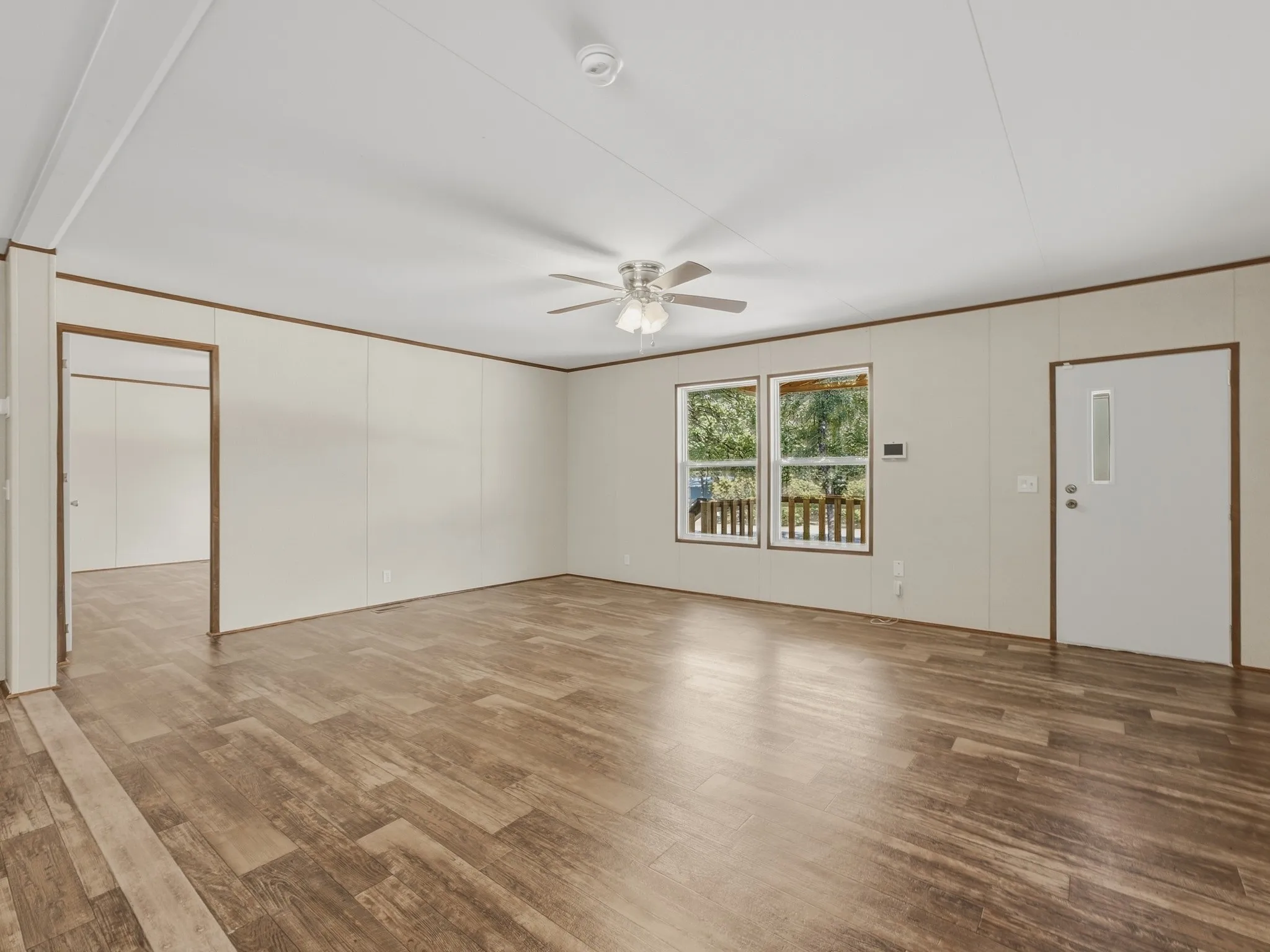 Manufactured Home For Sale in Parker County , 106 Summers Circle, Azle, Texas 76020, 3 Bedroom, 2 Bathroom, Garage spaces, 1,560 Sqft, built in 2022, mls#21394438, Real Estate Agent in Azle, Homes For Sale in Parker county, Homes For Sale in Azle, Realtor in Azle Texas, Real Estate Brokerage Independent Realty Texas, Luminita Cordes Realtor