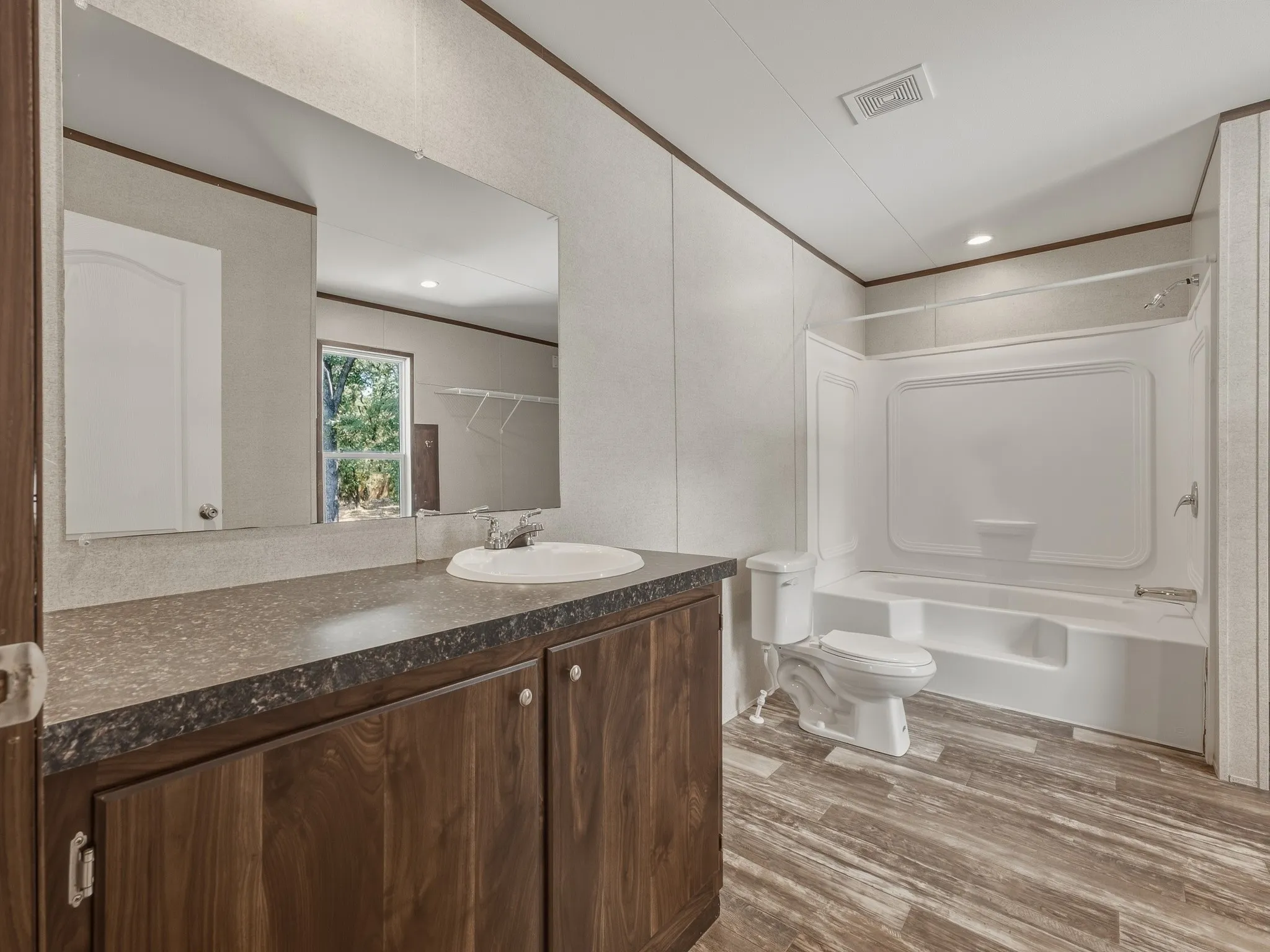 Manufactured Home For Sale in Parker County , 106 Summers Circle, Azle, Texas 76020, 3 Bedroom, 2 Bathroom, Garage spaces, 1,560 Sqft, built in 2022, mls#21394438, Real Estate Agent in Azle, Homes For Sale in Parker county, Homes For Sale in Azle, Realtor in Azle Texas, Real Estate Brokerage Independent Realty Texas, Luminita Cordes Realtor