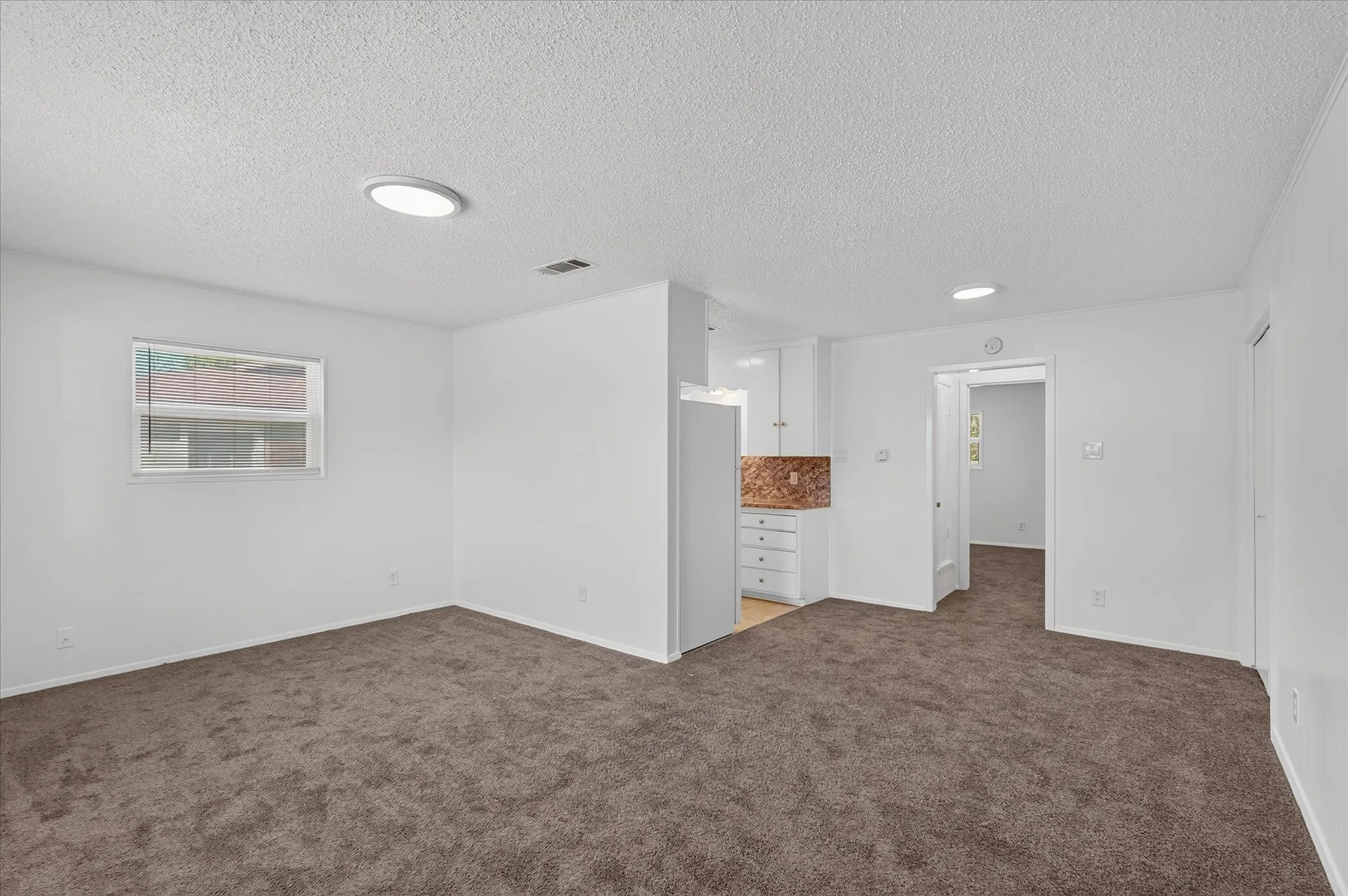Duplex For Rent in Dallas County , 1805 Randolph Drive 4, Garland, Texas 75041, 1 Bedroom, 1 Bathroom, Garage spaces, 770 Sqft, built in 1969, mls#21394483, Real Estate Agent in Garland, Homes For Rent in Dallas county, Homes For Rent in Garland, Realtor in Garland Texas, Real Estate Brokerage Independent Realty Texas, Luminita Cordes Realtor