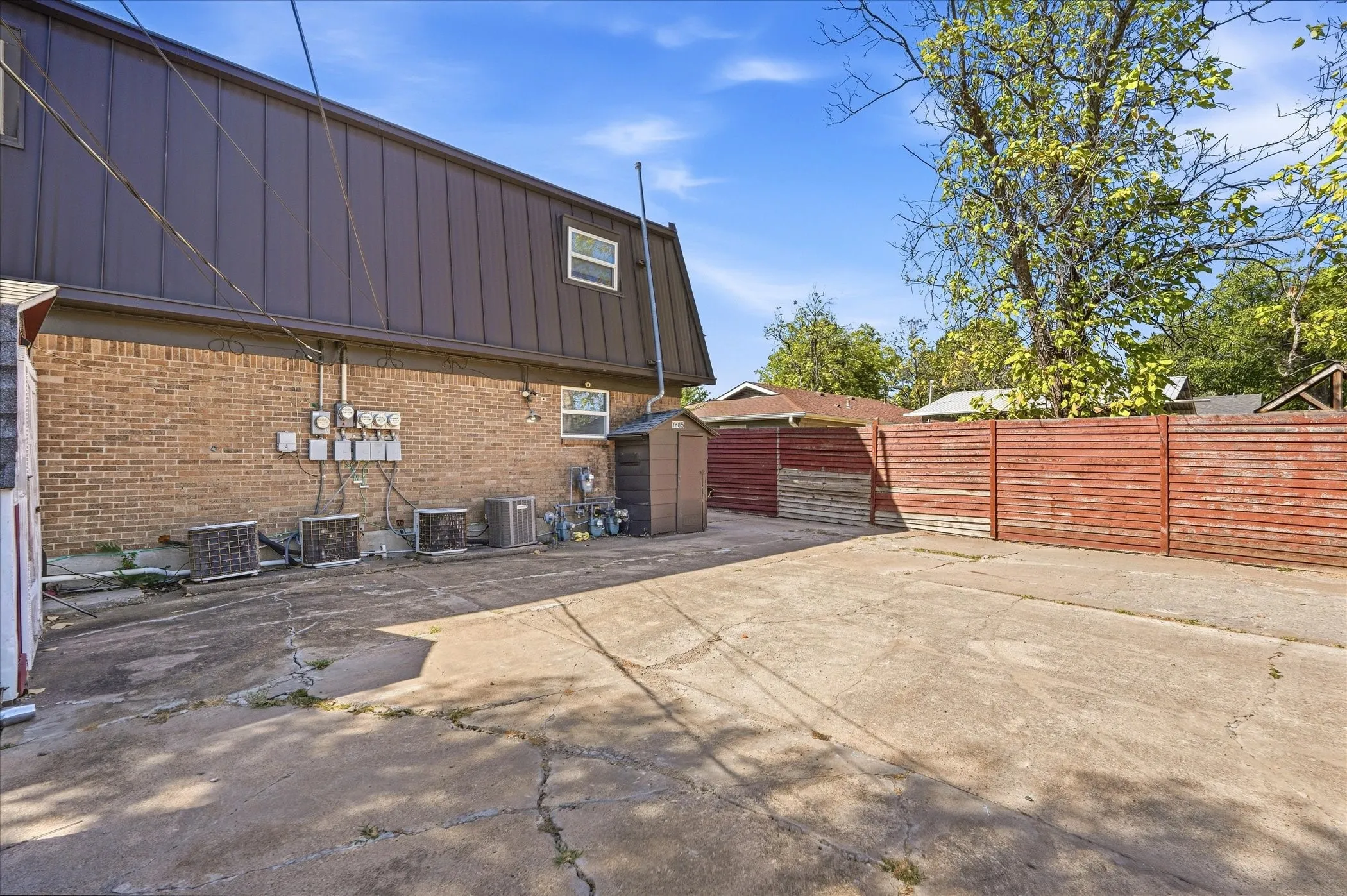 Duplex For Rent in Dallas County , 1805 Randolph Drive 4, Garland, Texas 75041, 1 Bedroom, 1 Bathroom, Garage spaces, 770 Sqft, built in 1969, mls#21394483, Real Estate Agent in Garland, Homes For Rent in Dallas county, Homes For Rent in Garland, Realtor in Garland Texas, Real Estate Brokerage Independent Realty Texas, Luminita Cordes Realtor