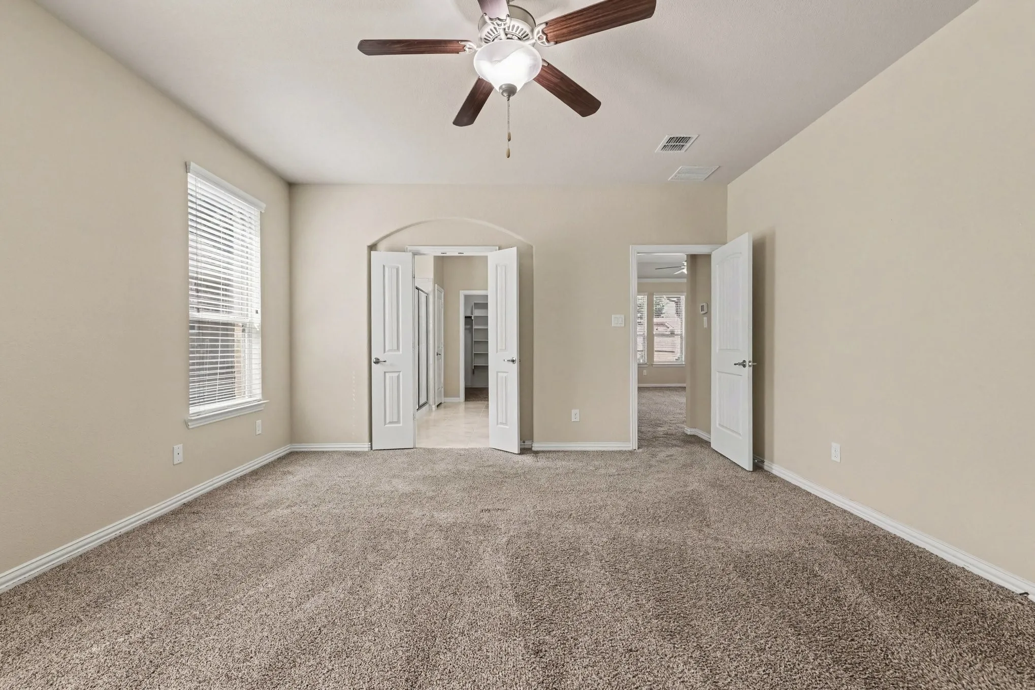 Single Family Residence For Sale in Collin County , 3916 Lands End Drive, Mc Kinney, Texas 75071, 4 Bedroom, 4 Bathroom, 2 Garage spaces, 2,664 Sqft, built in 2014, mls#21392003, Real Estate Agent in Mc Kinney, Homes For Sale in Collin county, Homes For Sale in Mc Kinney, Realtor in Mc Kinney Texas, Real Estate Brokerage Independent Realty Texas, Luminita Cordes Realtor