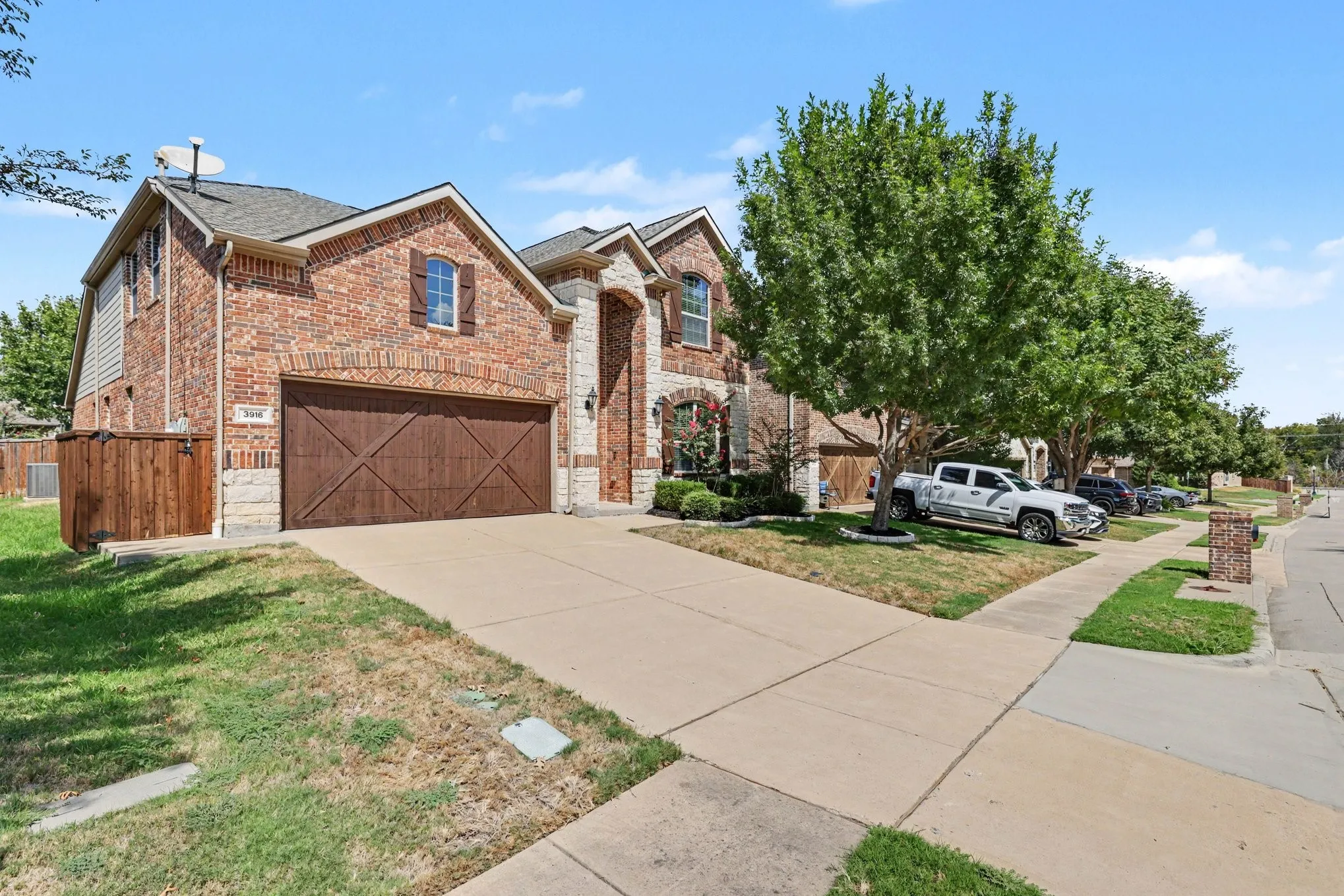 Single Family Residence For Sale in Collin County , 3916 Lands End Drive, Mc Kinney, Texas 75071, 4 Bedroom, 4 Bathroom, 2 Garage spaces, 2,664 Sqft, built in 2014, mls#21392003, Real Estate Agent in Mc Kinney, Homes For Sale in Collin county, Homes For Sale in Mc Kinney, Realtor in Mc Kinney Texas, Real Estate Brokerage Independent Realty Texas, Luminita Cordes Realtor