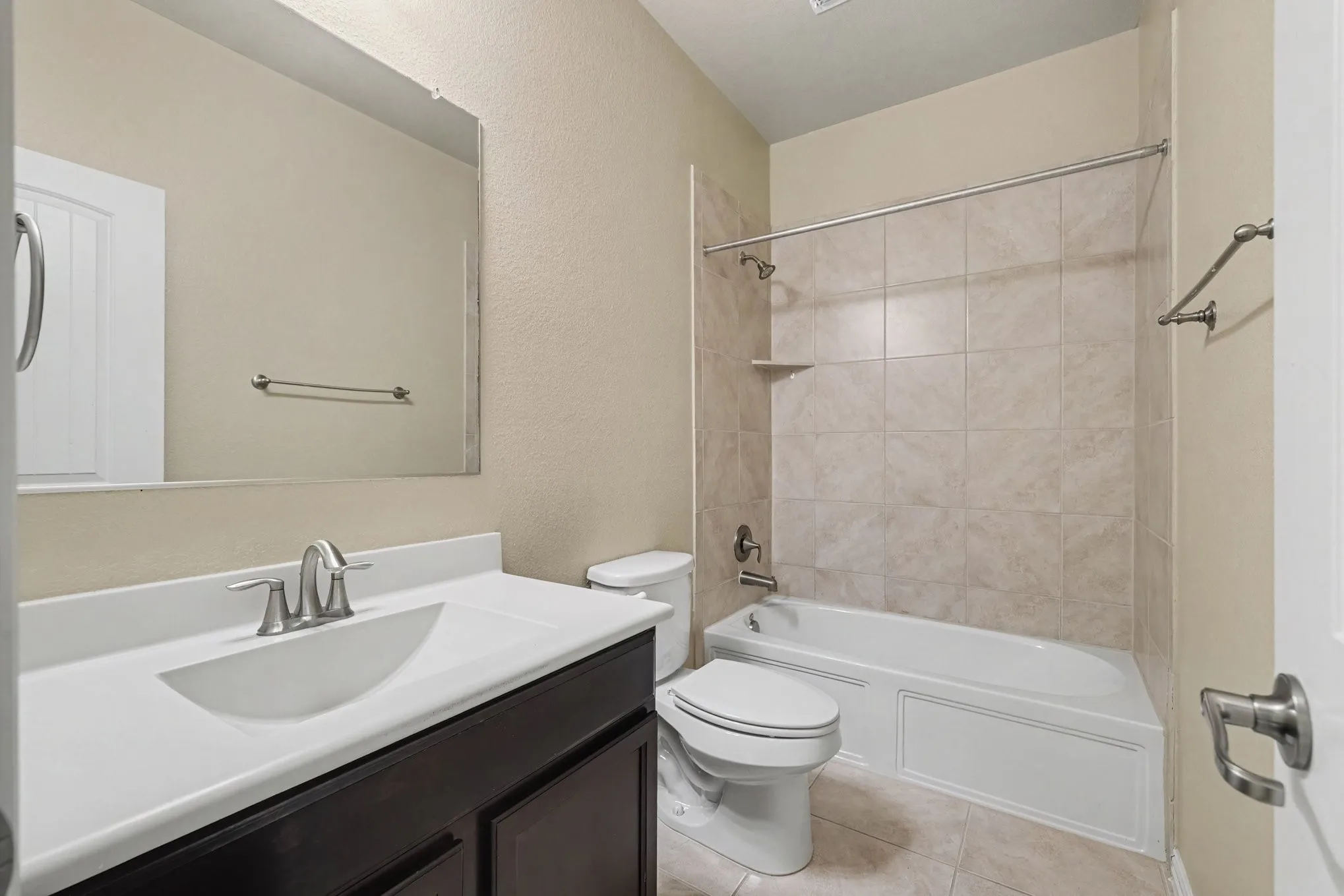 Single Family Residence For Sale in Collin County , 3916 Lands End Drive, Mc Kinney, Texas 75071, 4 Bedroom, 4 Bathroom, 2 Garage spaces, 2,664 Sqft, built in 2014, mls#21392003, Real Estate Agent in Mc Kinney, Homes For Sale in Collin county, Homes For Sale in Mc Kinney, Realtor in Mc Kinney Texas, Real Estate Brokerage Independent Realty Texas, Luminita Cordes Realtor