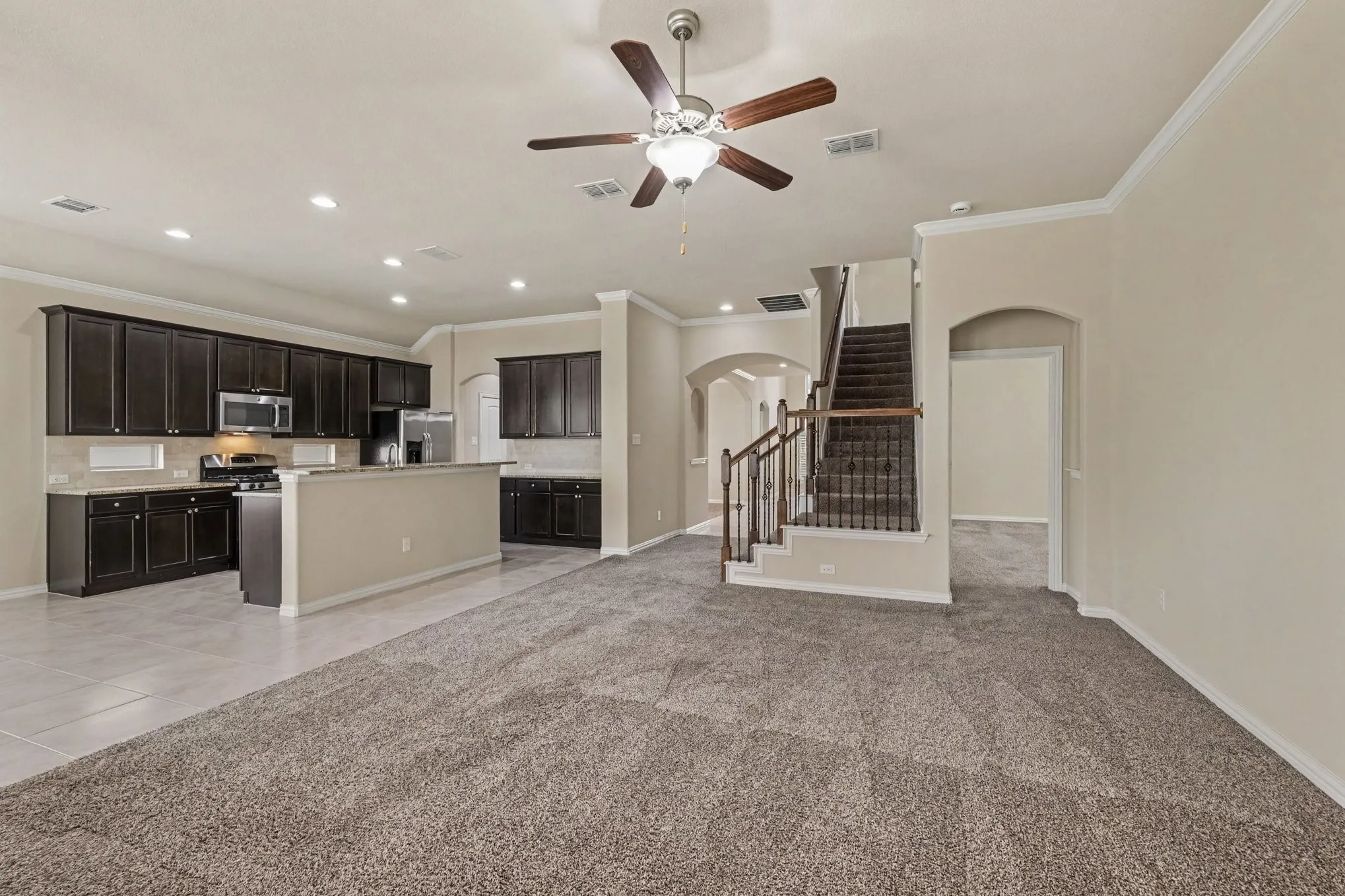 Single Family Residence For Sale in Collin County , 3916 Lands End Drive, Mc Kinney, Texas 75071, 4 Bedroom, 4 Bathroom, 2 Garage spaces, 2,664 Sqft, built in 2014, mls#21392003, Real Estate Agent in Mc Kinney, Homes For Sale in Collin county, Homes For Sale in Mc Kinney, Realtor in Mc Kinney Texas, Real Estate Brokerage Independent Realty Texas, Luminita Cordes Realtor
