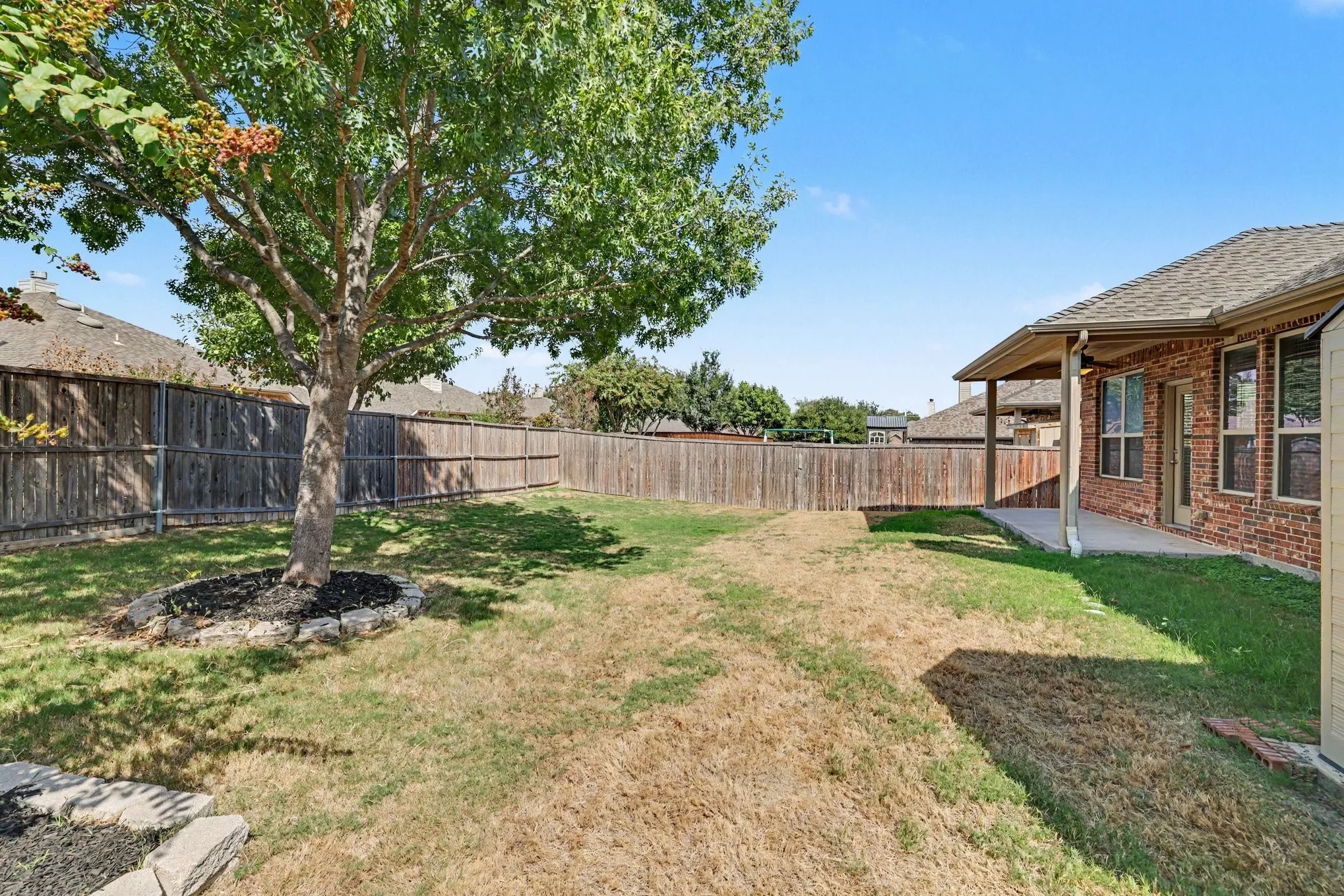 Single Family Residence For Sale in Collin County , 3916 Lands End Drive, Mc Kinney, Texas 75071, 4 Bedroom, 4 Bathroom, 2 Garage spaces, 2,664 Sqft, built in 2014, mls#21392003, Real Estate Agent in Mc Kinney, Homes For Sale in Collin county, Homes For Sale in Mc Kinney, Realtor in Mc Kinney Texas, Real Estate Brokerage Independent Realty Texas, Luminita Cordes Realtor