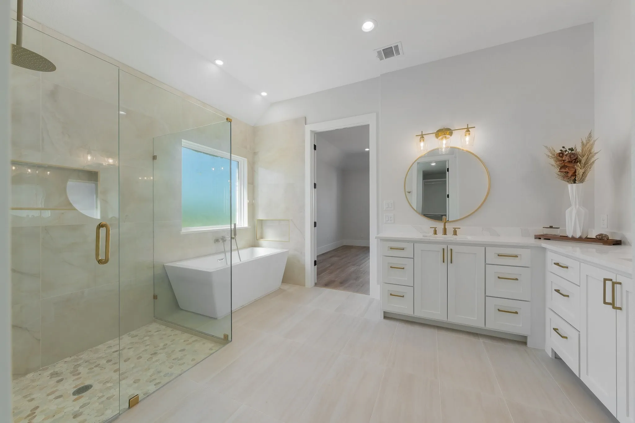Single Family Residence For Rent in Hunt County , 6220 Purple English Oak, Royse City, Texas 75189, 4 Bedroom, 4 Bathroom, 2 Garage spaces, 3,111 Sqft, built in 2024, mls#21394479, Real Estate Agent in Royse City, Homes For Rent in Hunt county, Homes For Rent in Royse City, Realtor in Royse City Texas, Real Estate Brokerage Independent Realty Texas, Luminita Cordes Realtor
