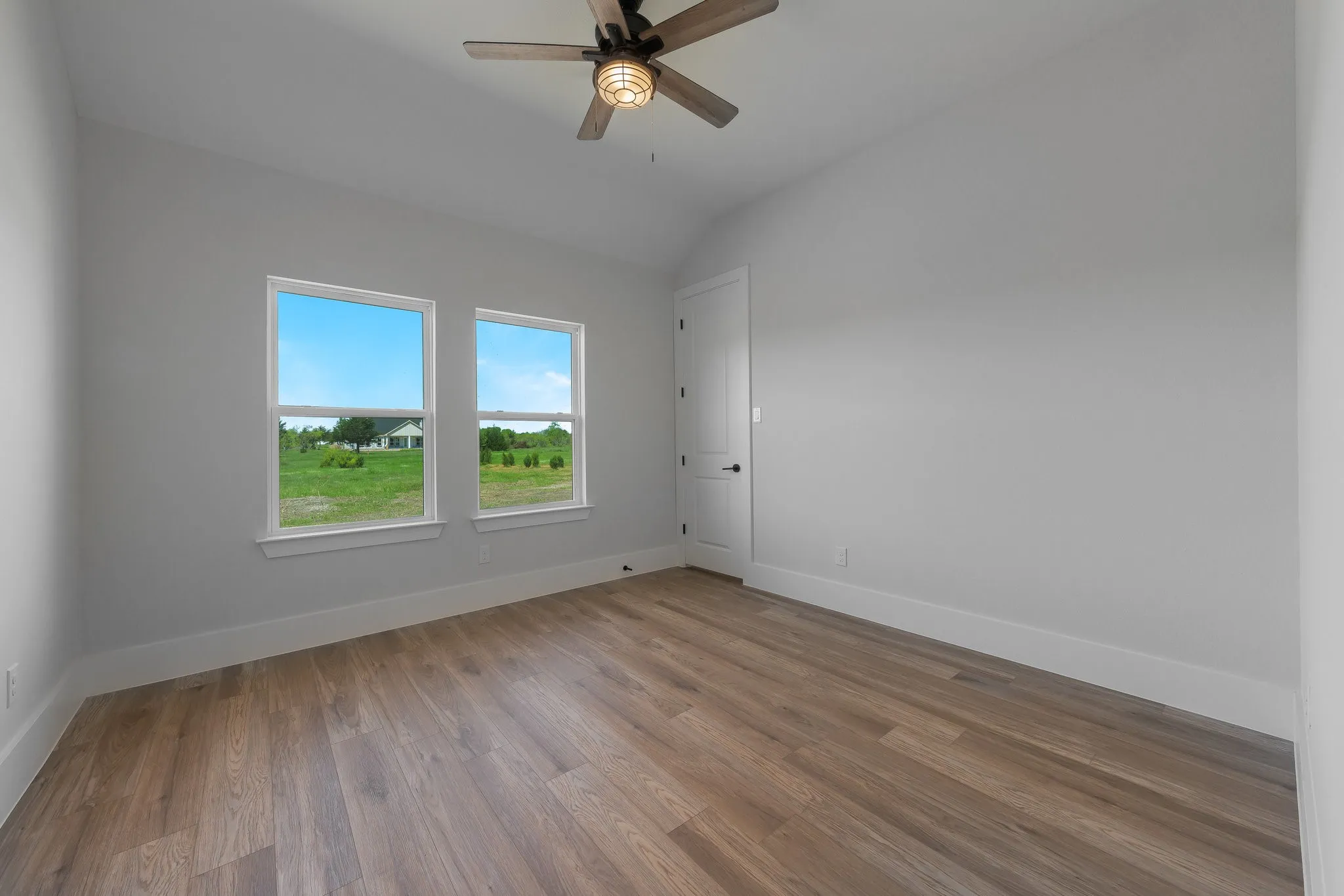 Single Family Residence For Rent in Hunt County , 6220 Purple English Oak, Royse City, Texas 75189, 4 Bedroom, 4 Bathroom, 2 Garage spaces, 3,111 Sqft, built in 2024, mls#21394479, Real Estate Agent in Royse City, Homes For Rent in Hunt county, Homes For Rent in Royse City, Realtor in Royse City Texas, Real Estate Brokerage Independent Realty Texas, Luminita Cordes Realtor