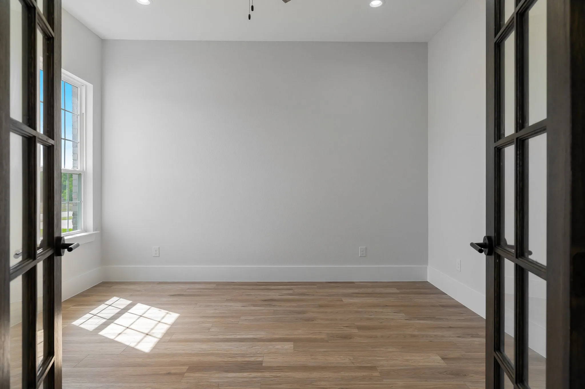 Single Family Residence For Rent in Hunt County , 6220 Purple English Oak, Royse City, Texas 75189, 4 Bedroom, 4 Bathroom, 2 Garage spaces, 3,111 Sqft, built in 2024, mls#21394479, Real Estate Agent in Royse City, Homes For Rent in Hunt county, Homes For Rent in Royse City, Realtor in Royse City Texas, Real Estate Brokerage Independent Realty Texas, Luminita Cordes Realtor