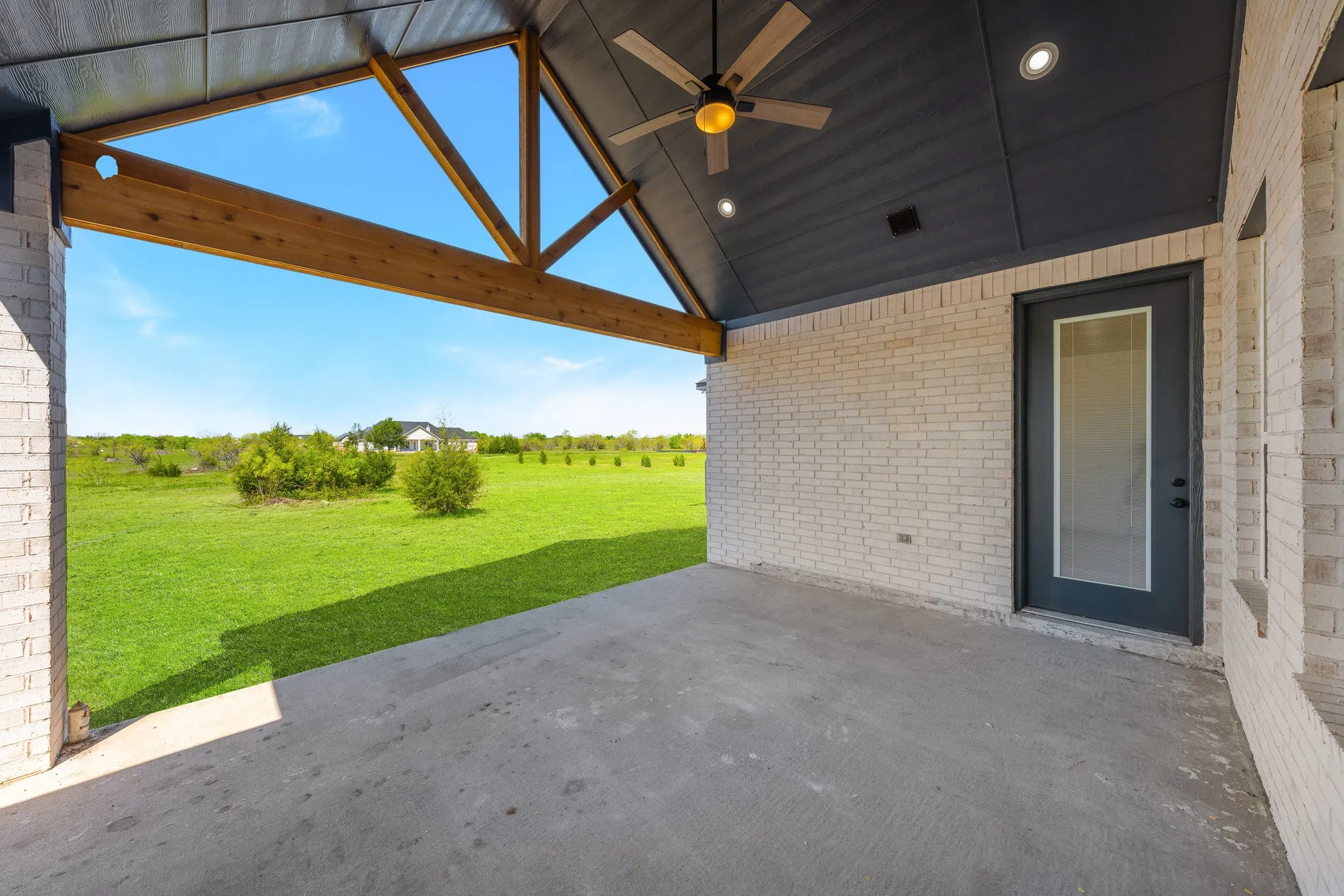 Single Family Residence For Rent in Hunt County , 6220 Purple English Oak, Royse City, Texas 75189, 4 Bedroom, 4 Bathroom, 2 Garage spaces, 3,111 Sqft, built in 2024, mls#21394479, Real Estate Agent in Royse City, Homes For Rent in Hunt county, Homes For Rent in Royse City, Realtor in Royse City Texas, Real Estate Brokerage Independent Realty Texas, Luminita Cordes Realtor