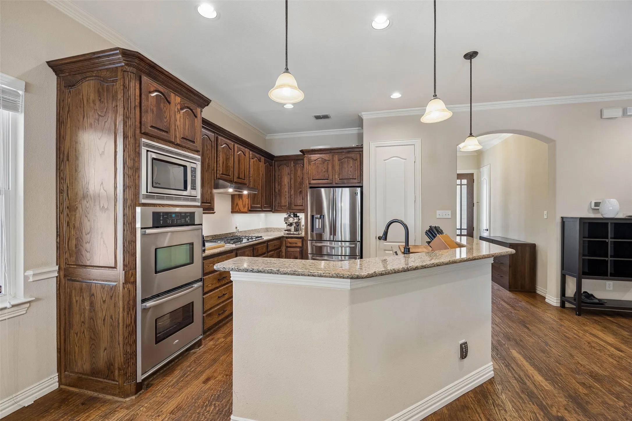 Single Family Residence For Sale in Dallas County , 8707 Daytonia Avenue, Dallas, Texas 75218, 4 Bedroom, 2 Bathroom, 2 Garage spaces, 1,965 Sqft, built in 2008, mls#21393090, Real Estate Agent in Dallas, Homes For Sale in Dallas county, Homes For Sale in Dallas, Realtor in Dallas Texas, Real Estate Brokerage Independent Realty Texas, Luminita Cordes Realtor